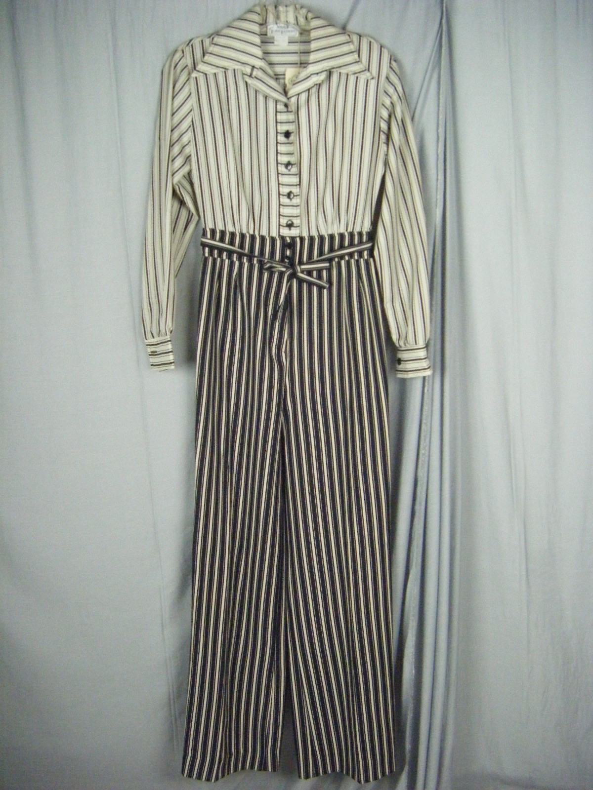 RAVES REVIEW BY APPLAUSE Vtg 70s Ivory Blk Stripes jumpsuit w/Tag- Bust 37/XS-S