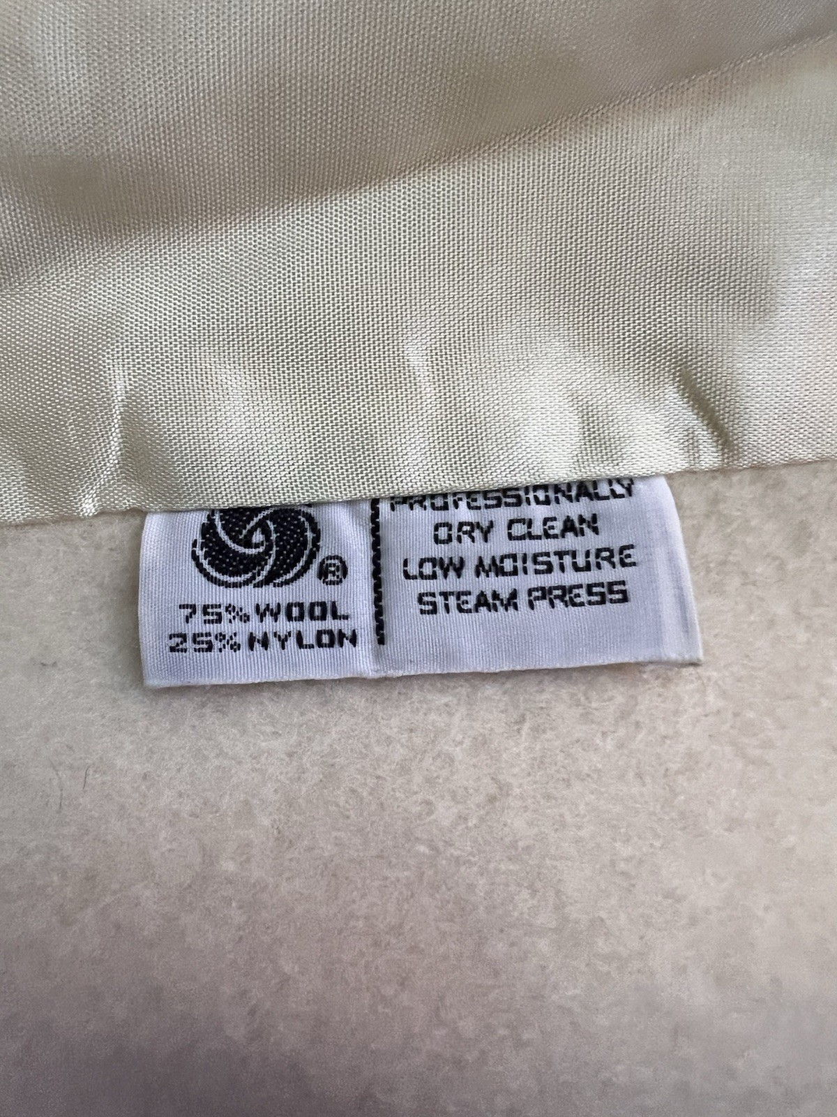 Vintage Ivory ILGWU 100% Wool Coat USA Warm 44” Long Women’s Medium Large Office