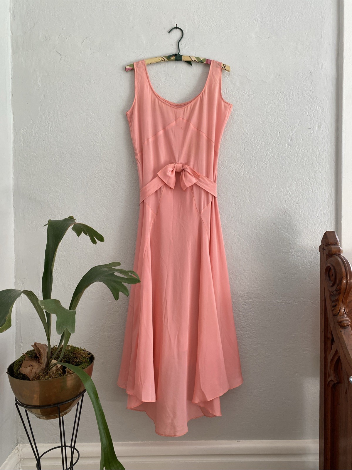 Vintage 20s 30s Pink Silk Crepe Party Dress Minimalist Deco Seams Bow Belt XS S