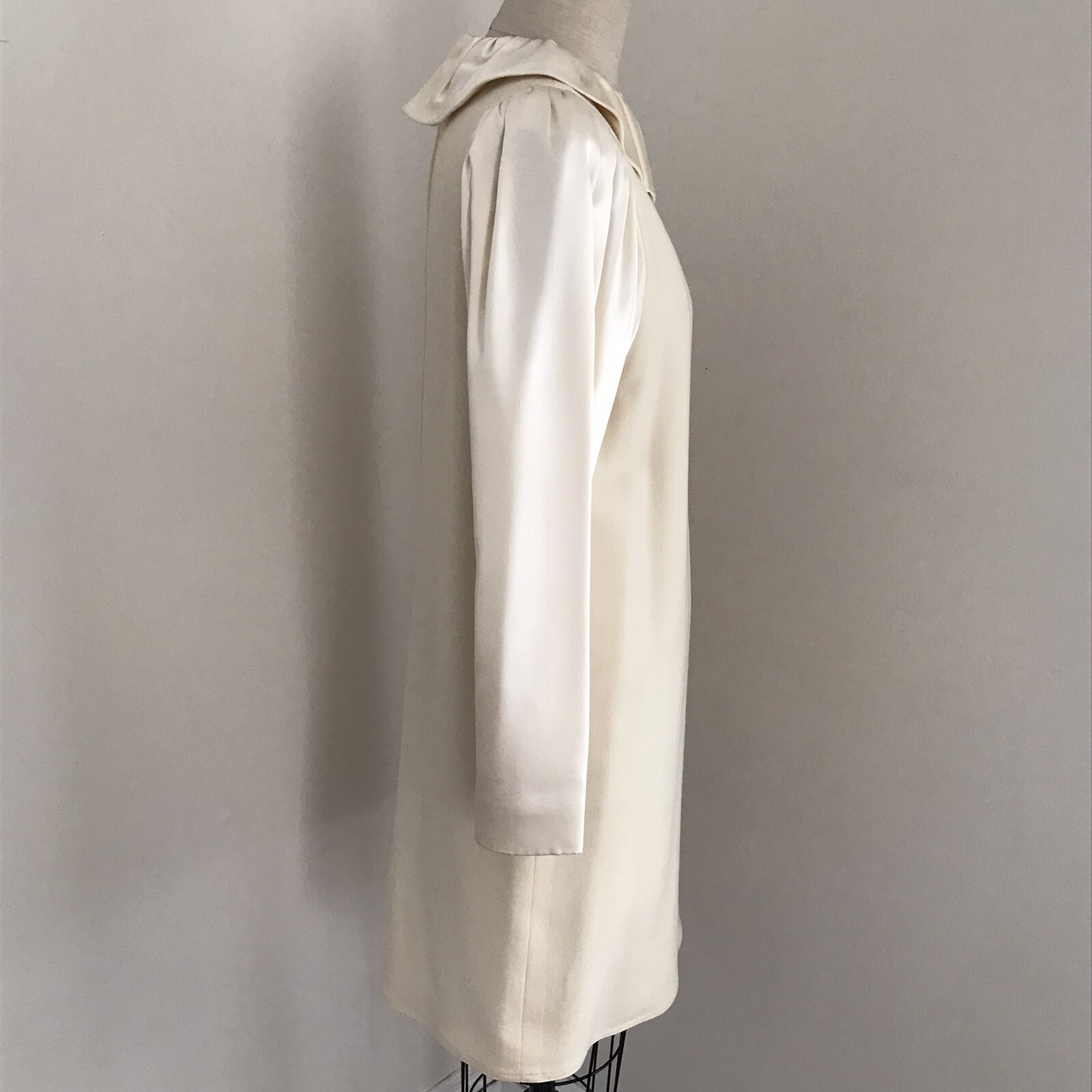 1980’s Moroci Dress Cream Crepe Satin Collar and Long Sleeve 6