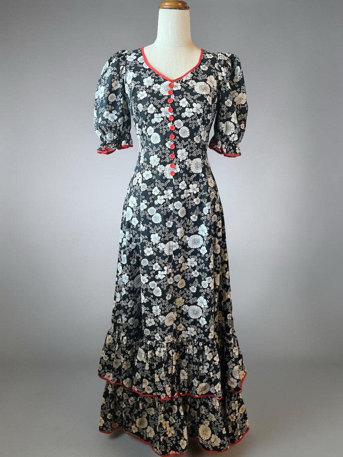 Vintage 70s DARLING OF MELBOURNE Prairie Maxi Dress Black & Red floral – size 12