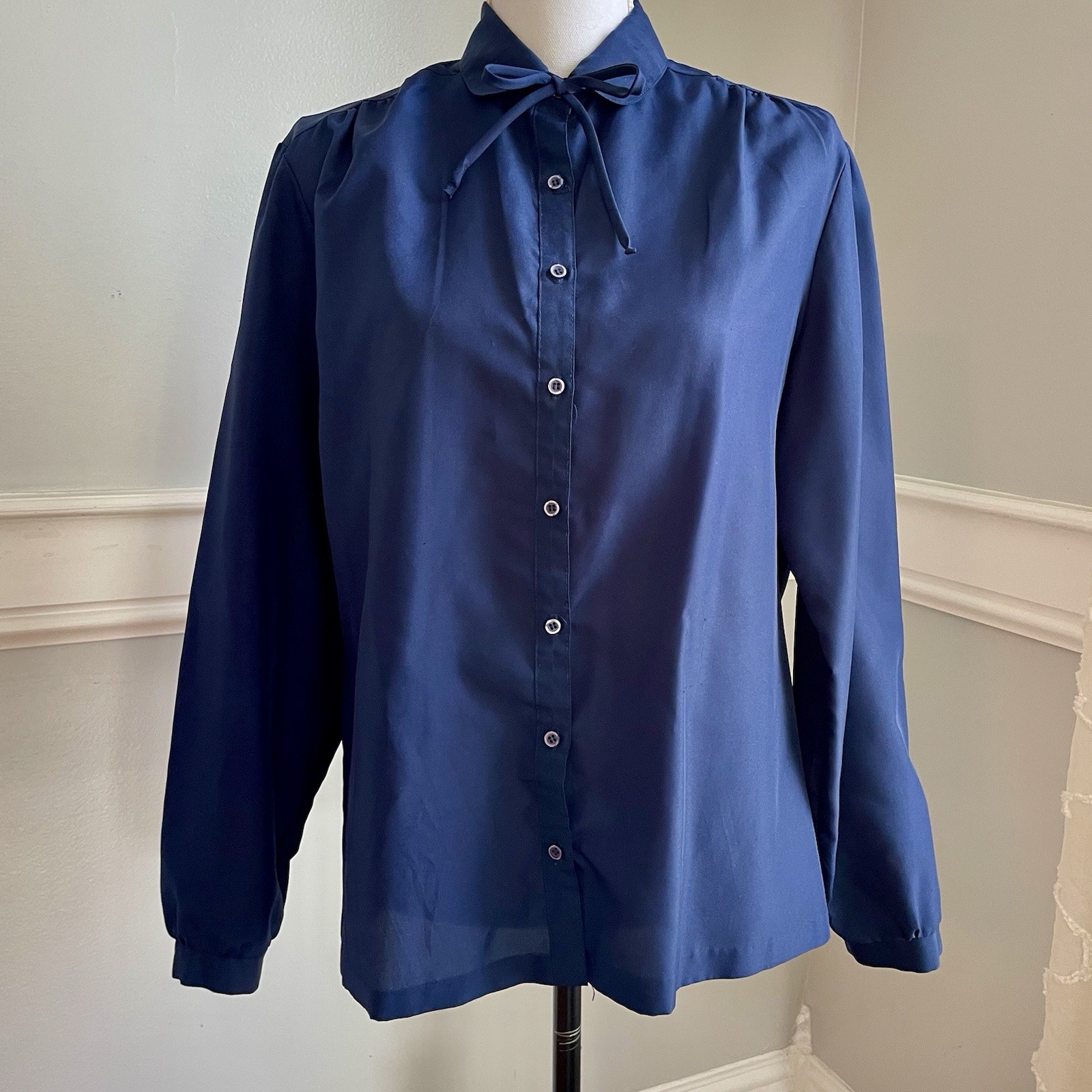 Vtg 60s Ship ’n Shore Navy Blouse Size 16 Detachable Ruffle Bow Tie Button Up