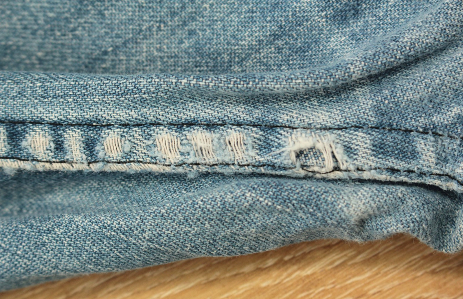 VTG Women’s 70s Wrangler High Waist Band Denim Bell Bottom Jeans XXS / Sz 23″