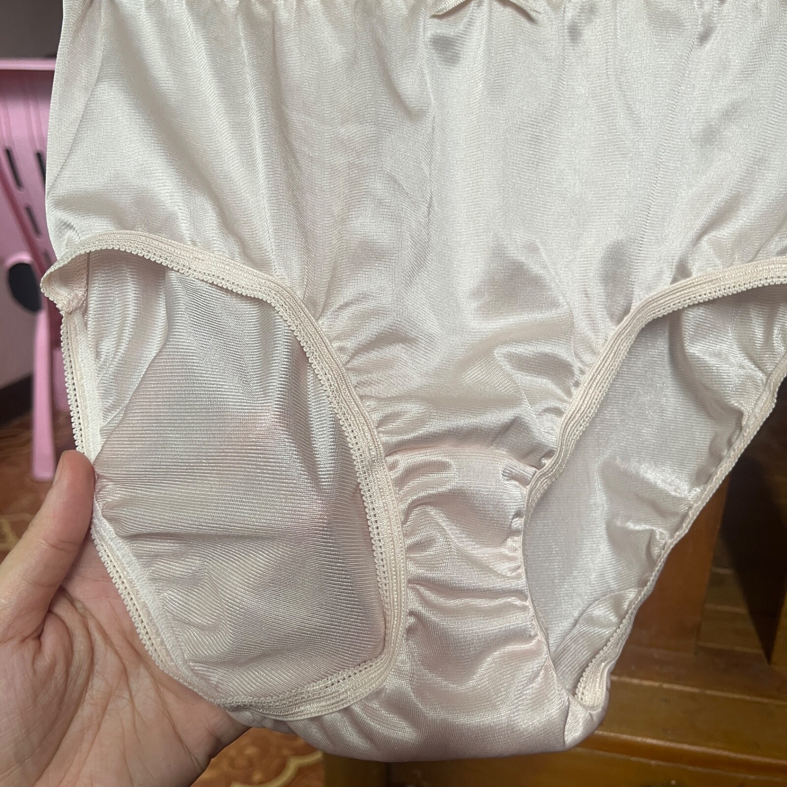 Peace Panties Slippery Nylon Briefs Size 6 Hip 39 Inch Bikini Silky Sheer Gusset