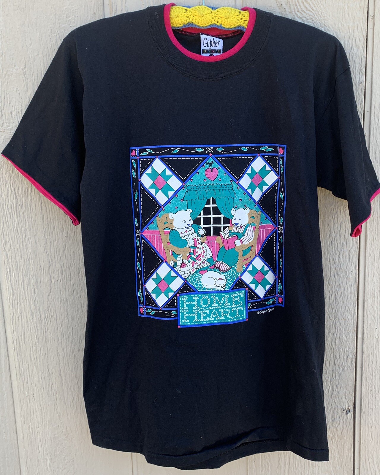 Vintage Home Heart T-Shirt Bear Bears Quilt Reading Cat M 80s 90s Gopher Sport