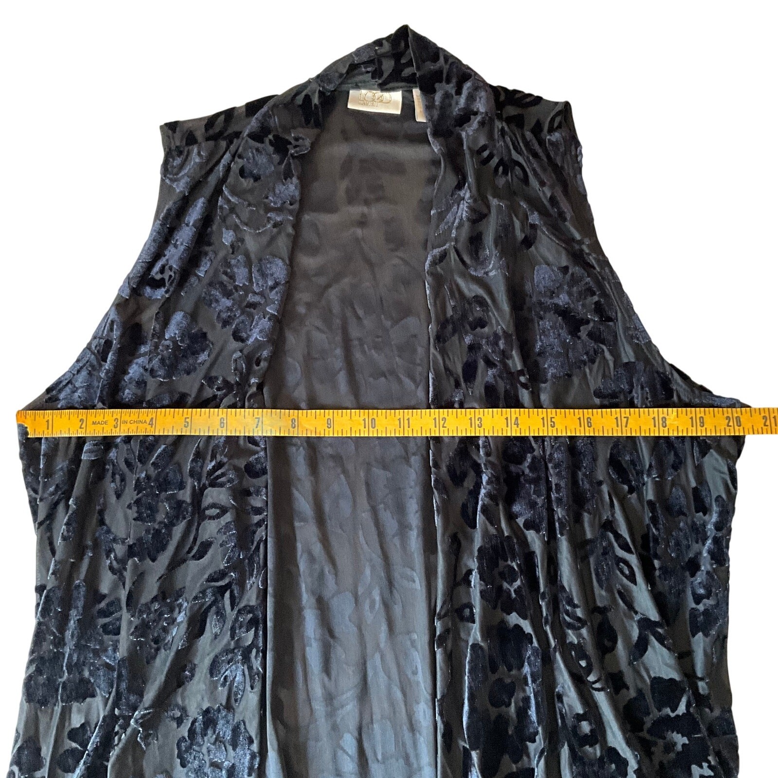 Logo Lavish Black Floral Velvet Duster: 90s, Y2K