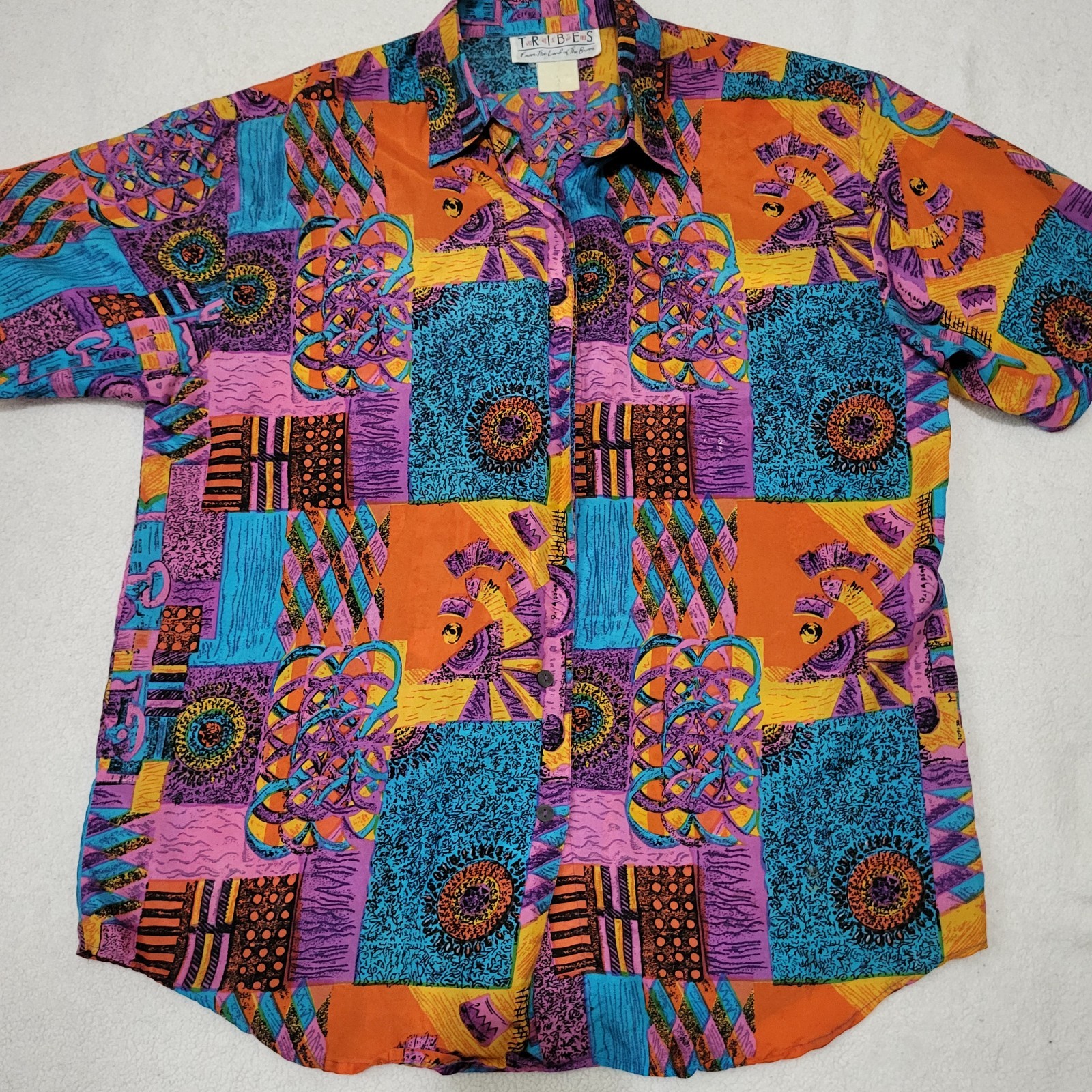 Vintage 90’s Women’s M 'TRIBES FROM THE LAND OF THE BRAVE’ Short Sleeve Silk Top