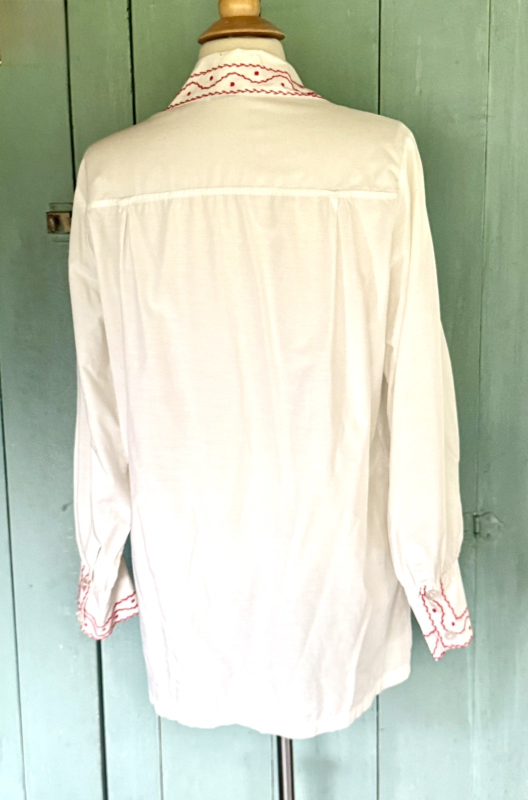 MINT 50s Cristina’s Boutique Mexican Tourist Shirt Hand Chain-Stitch Embroidery