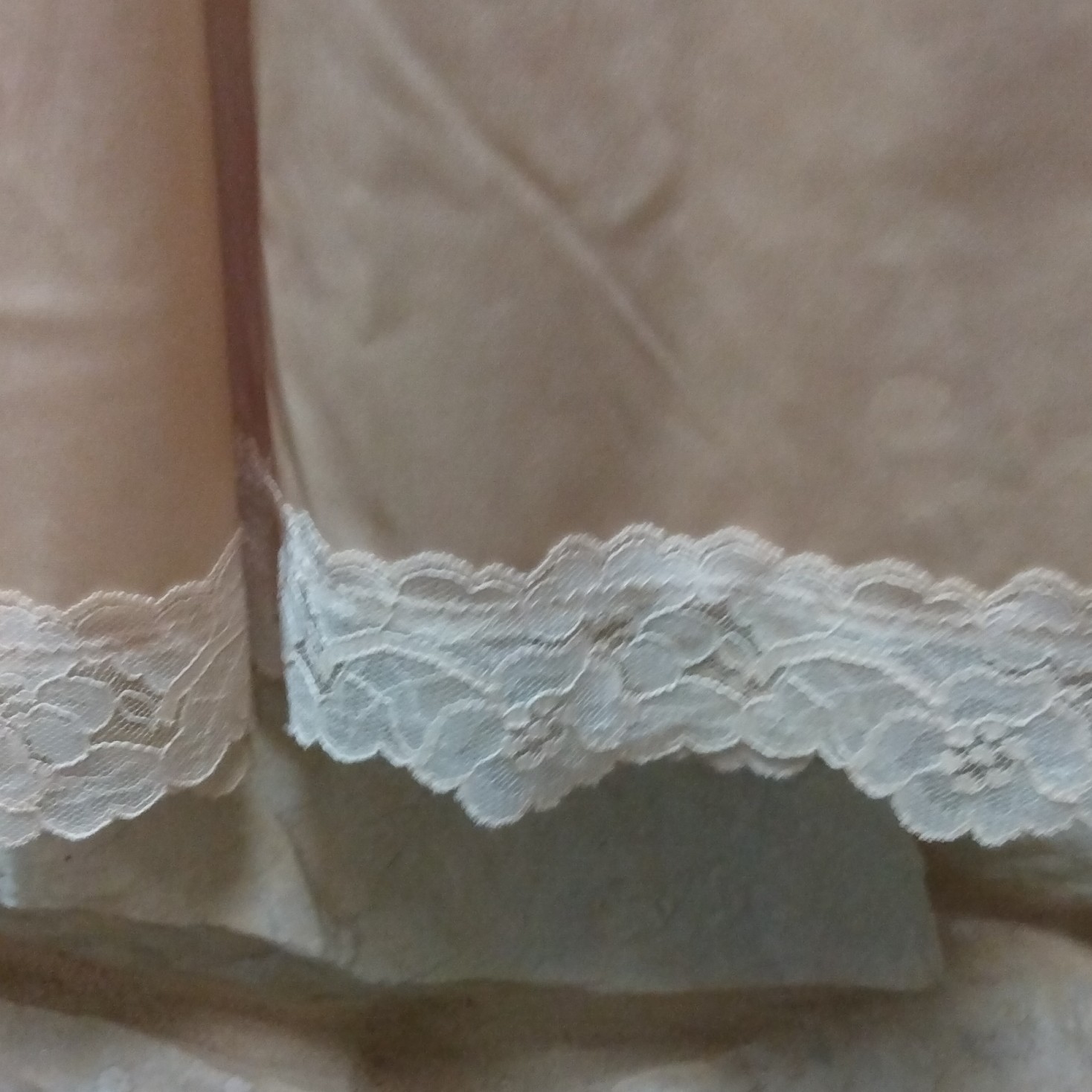 Body Chic Vintage Beige 100% Nylon Tricot Lace Trim Slip Size 34