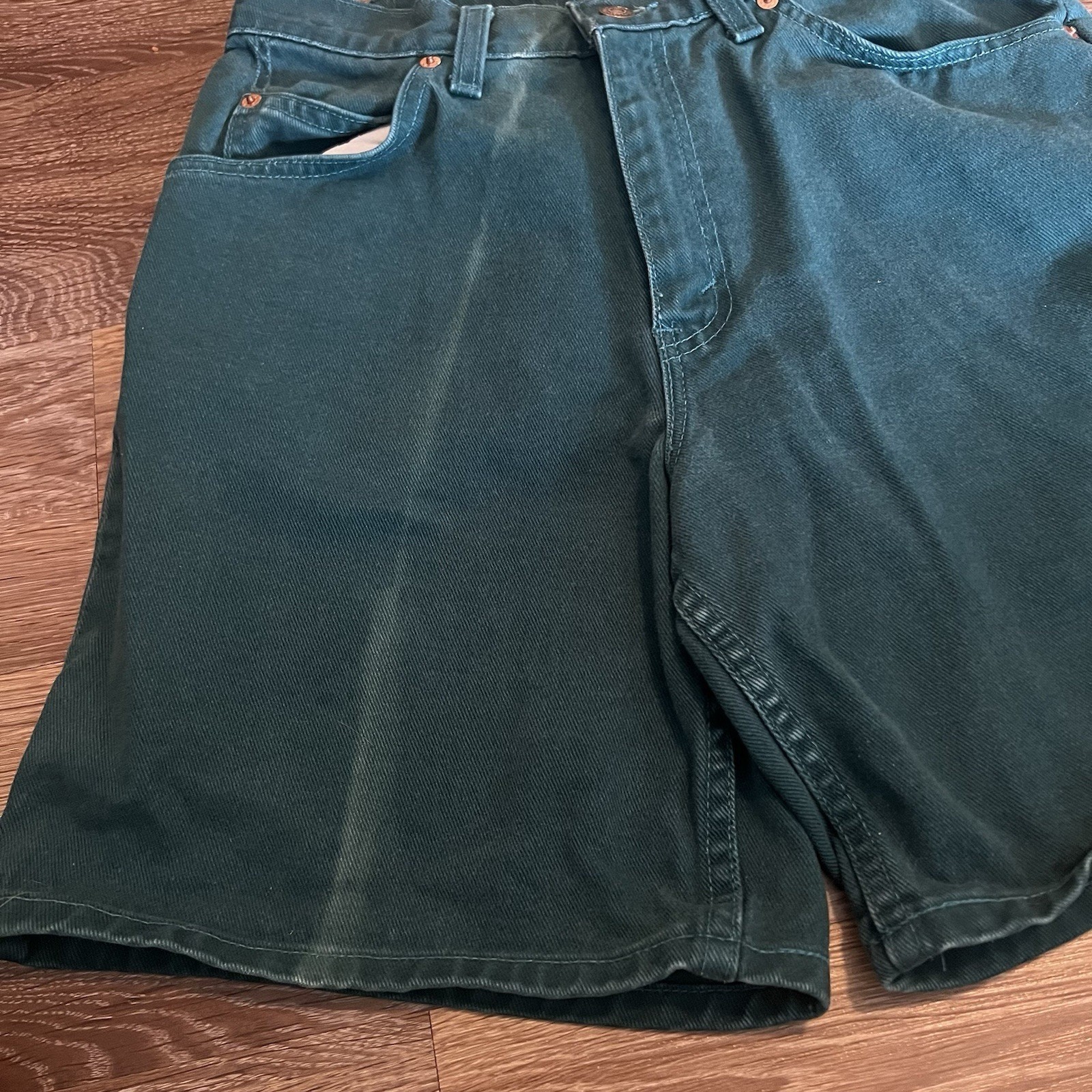 Vintage 90s Levi’s 9 Green Denim Shorts 950 Relaxed Fit Longer Length READ DESC