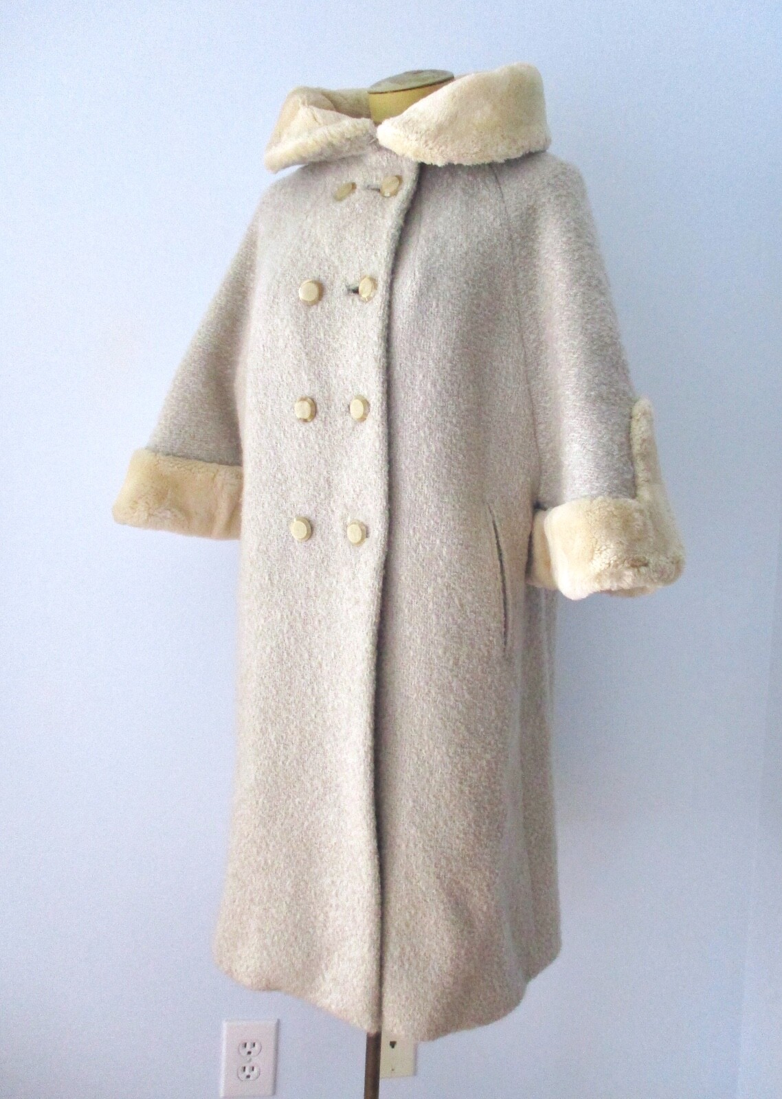 Vtg 50s Rockabilly VLV Freiss gray boucle swing coat cream sheared fur cuffs M/L