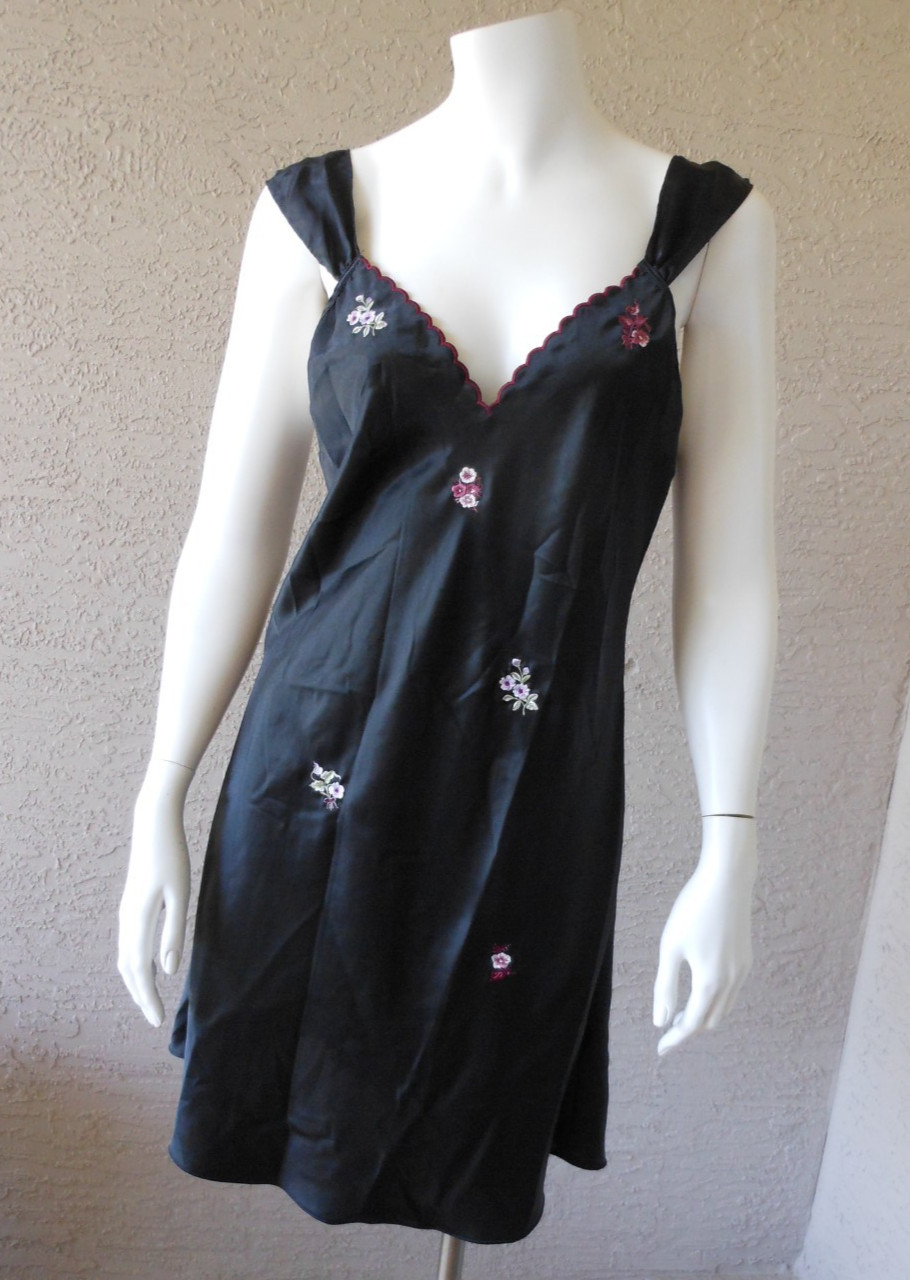 Vintage Bali Studio Chemise Size M Black Satin Embroidered Nightie Intimates