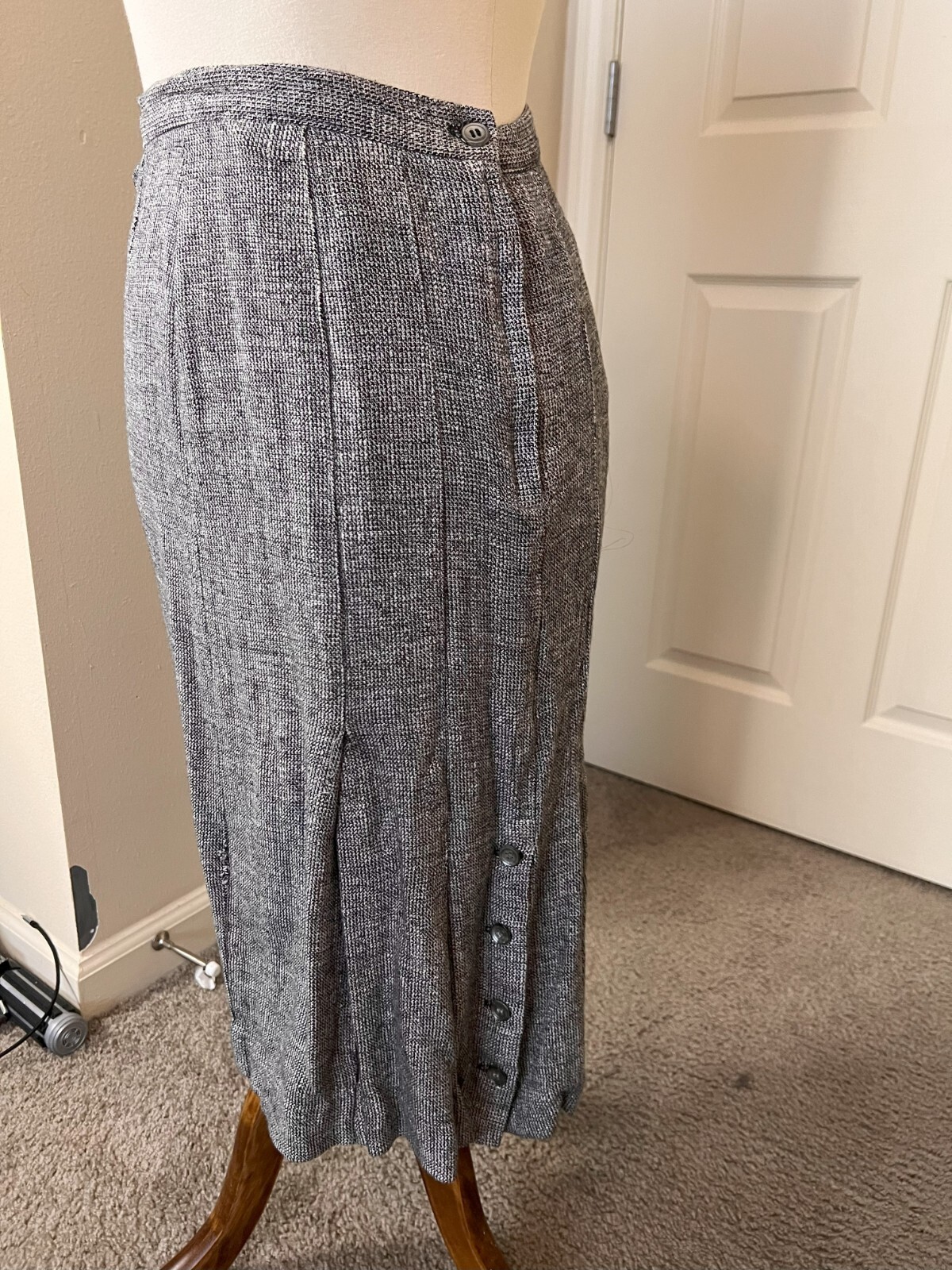 Women’s Vintage 1980’s David N Grey Pencil Skirt w/Side Pleats – Size 10