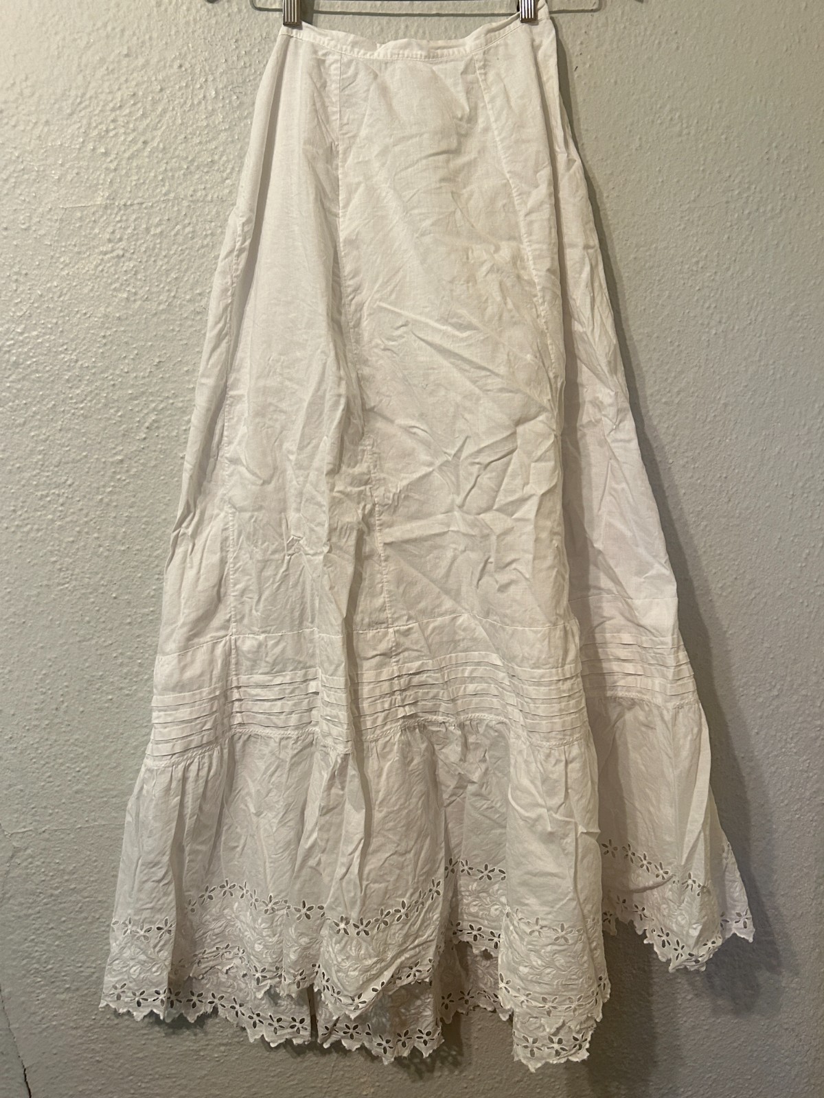 Antique Edwardian XXS White Cotton Eyelet Lace Lawn Skirt Petticoat 22″ Waist