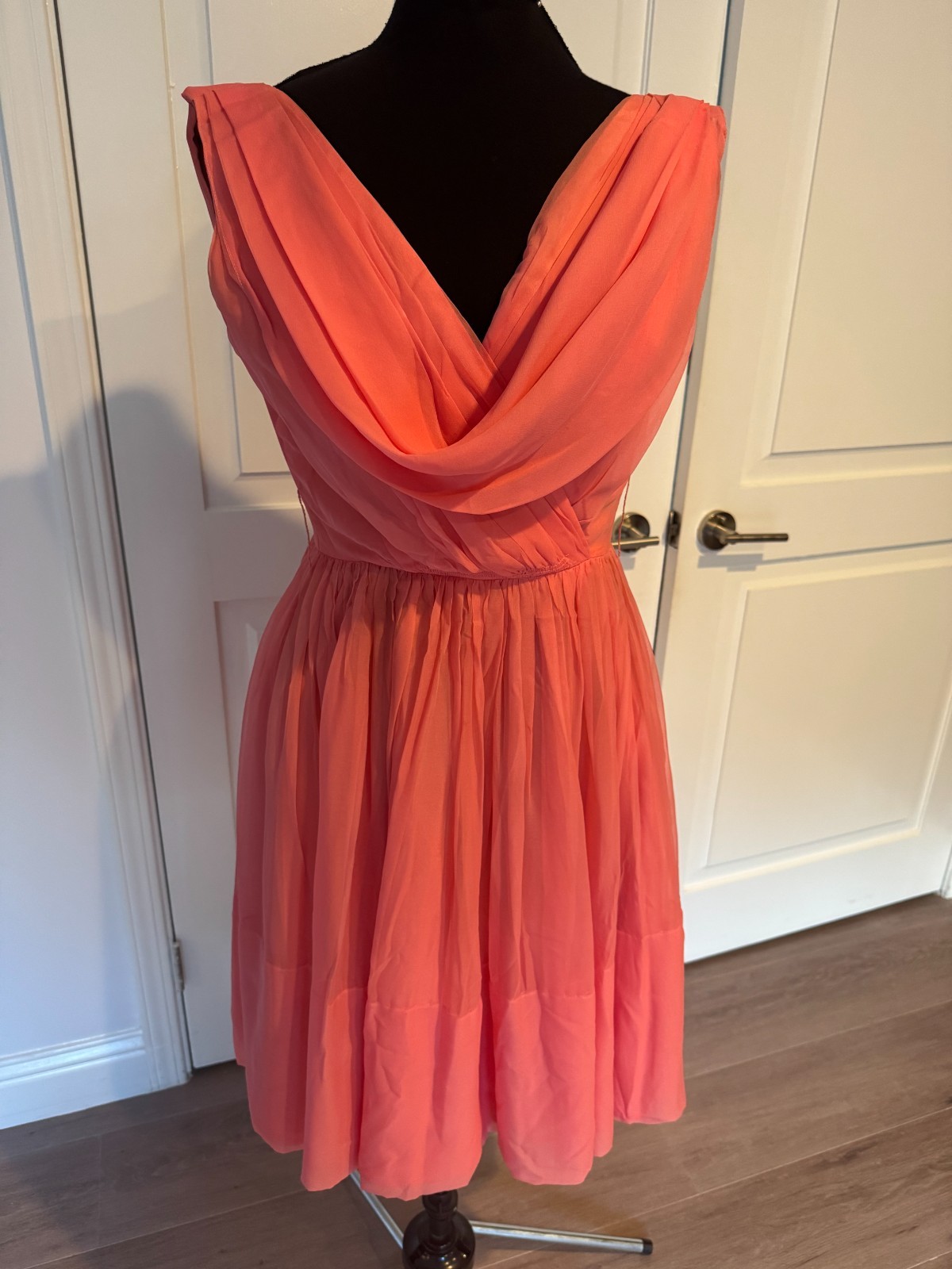 Vintage Jr.Theme New York. Pure Silk dress in rose Open back/ zipper Knee length