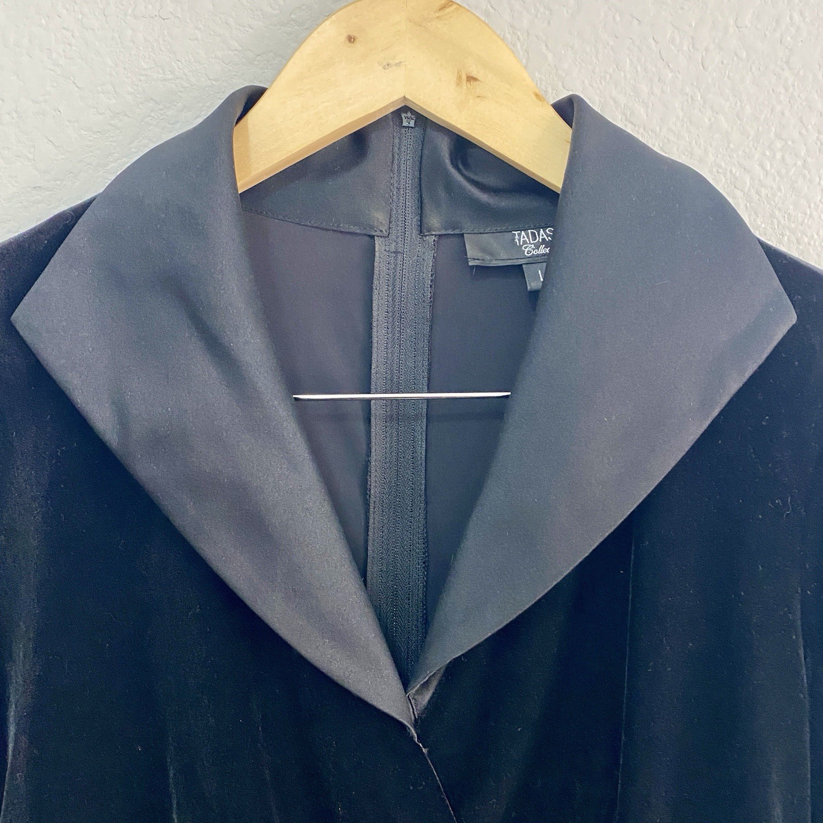 Vintage Tadashi Collection Black Velvet Wrap Top Satin Trim Large Tuxedo Chic