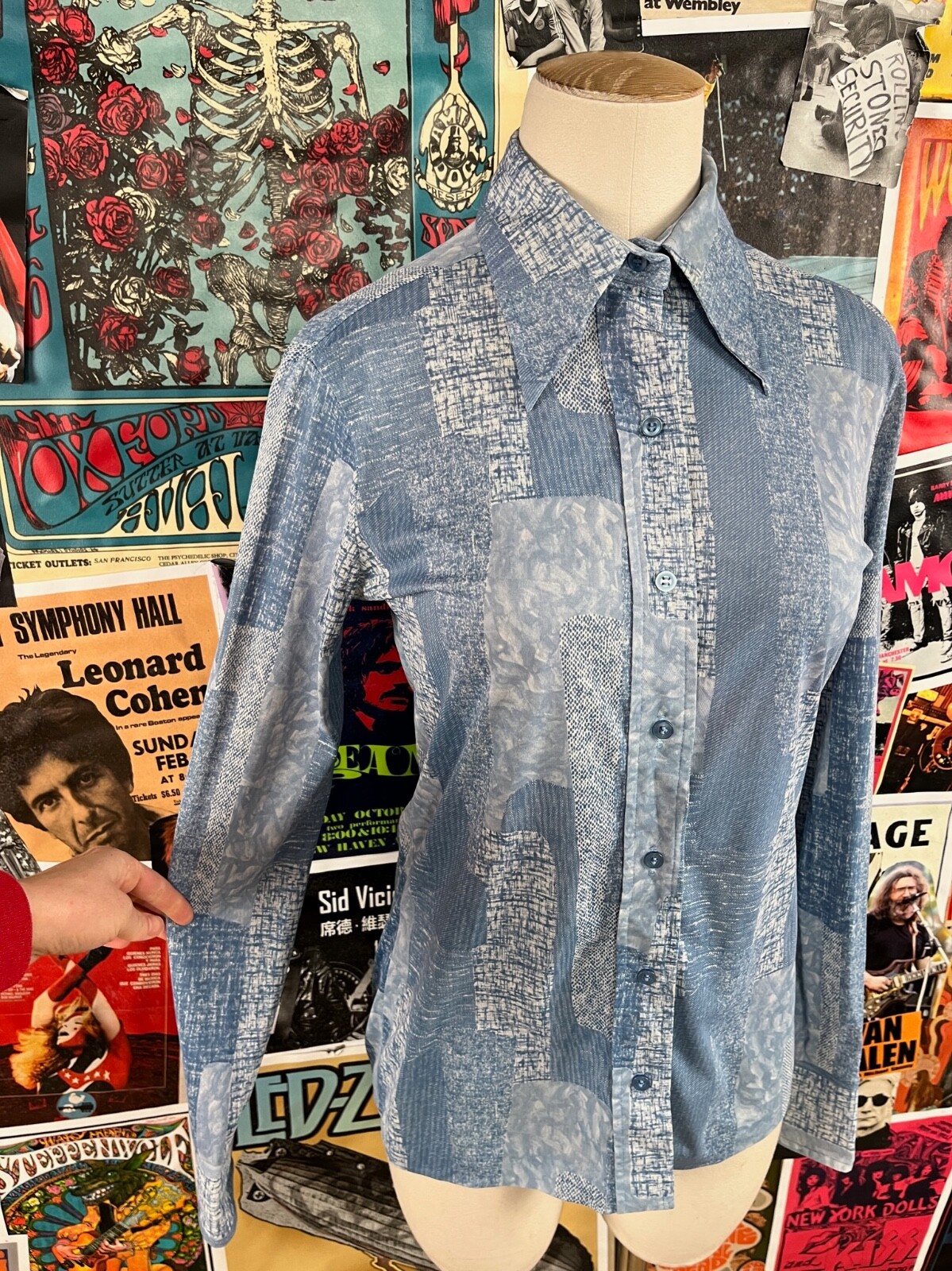 Vintage 70s Blue Mod Lady Arrow Blouse Disco Mod Womens Small Retro As Is