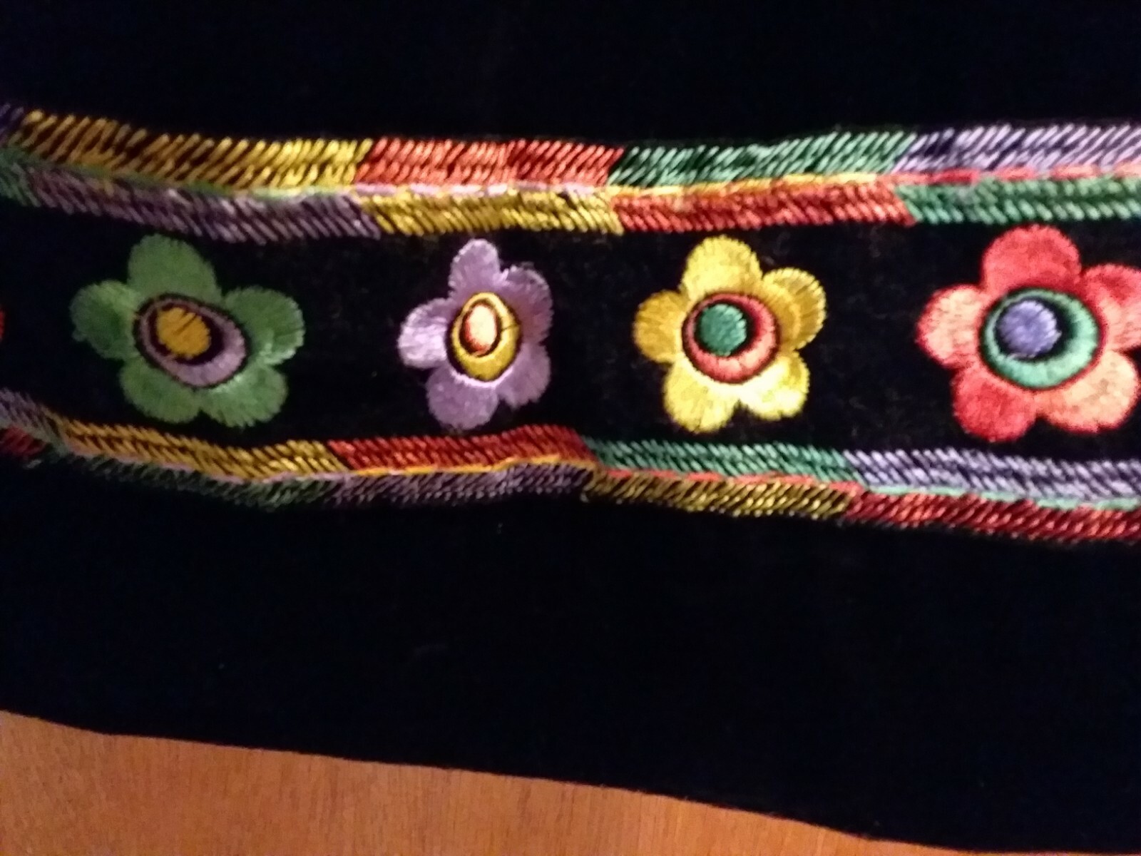 Vtg Elinore Gay Maxi Skirt Black Velvet Embroidered Flowers Waist 28″