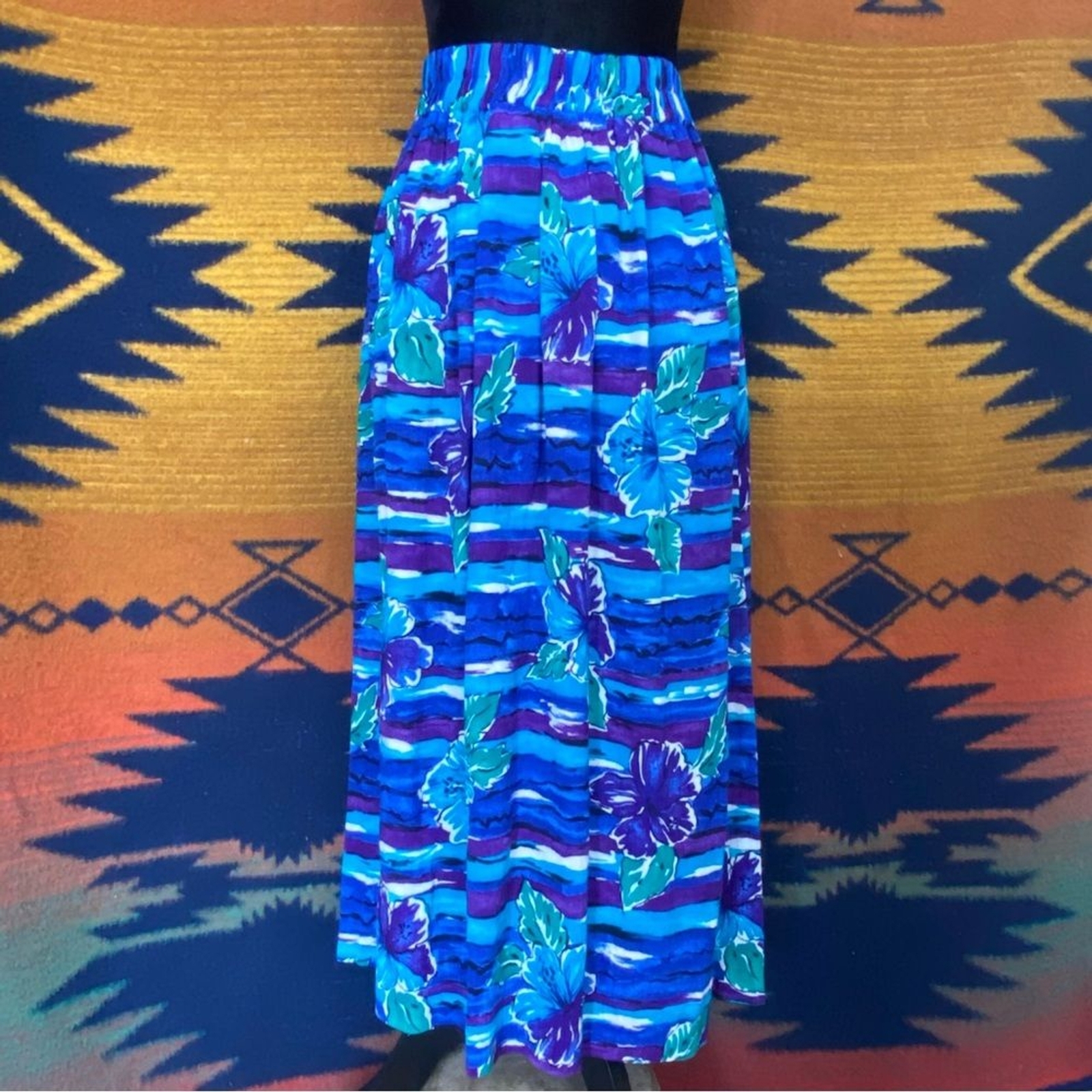 Vintage Michael Taylor Apparel Plus Size MIDI Skirt. Rayon. USA. Size 1X.