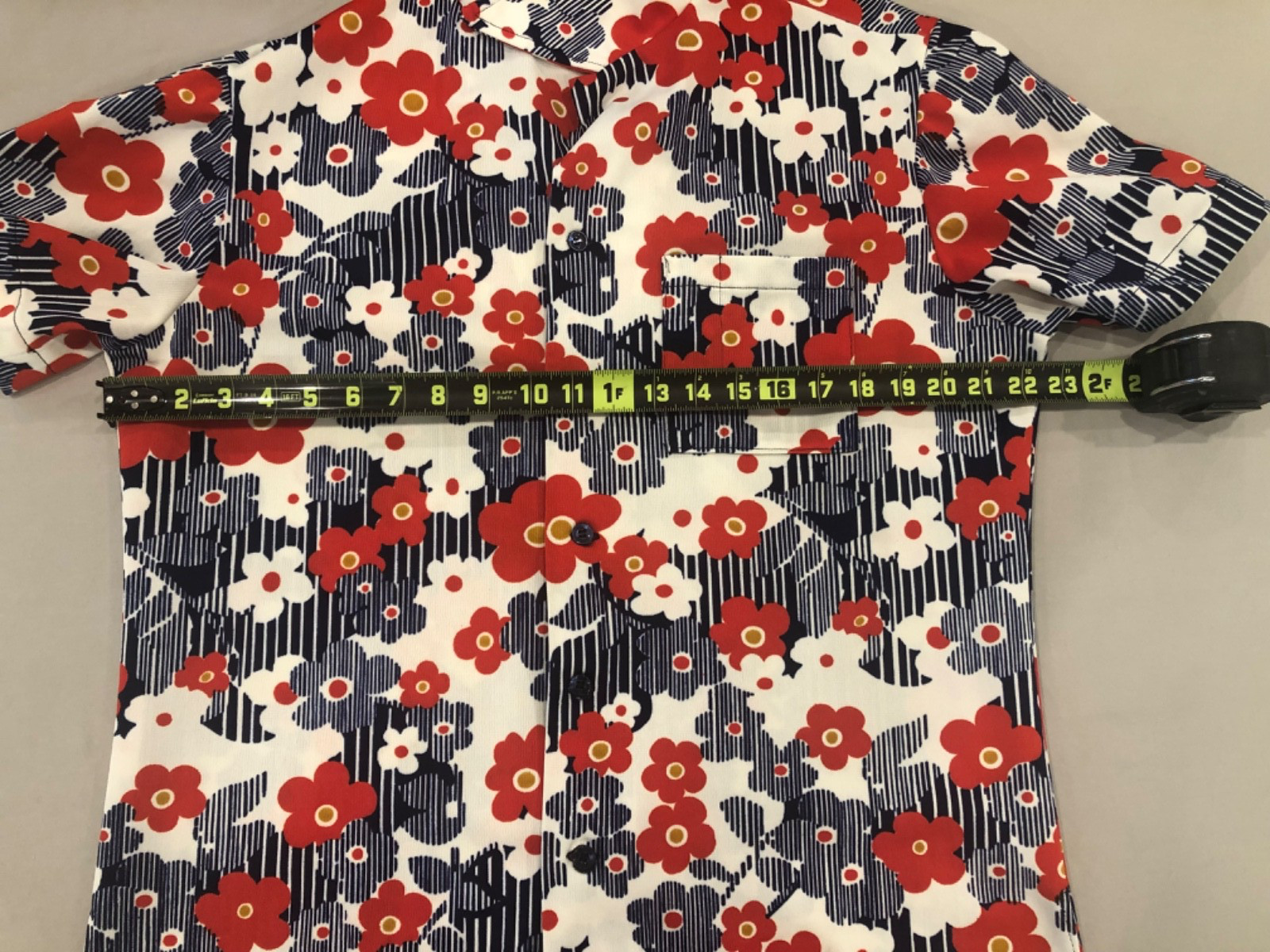 VTG Handmade Polyester Floral buttondown red navy white women side split shirt