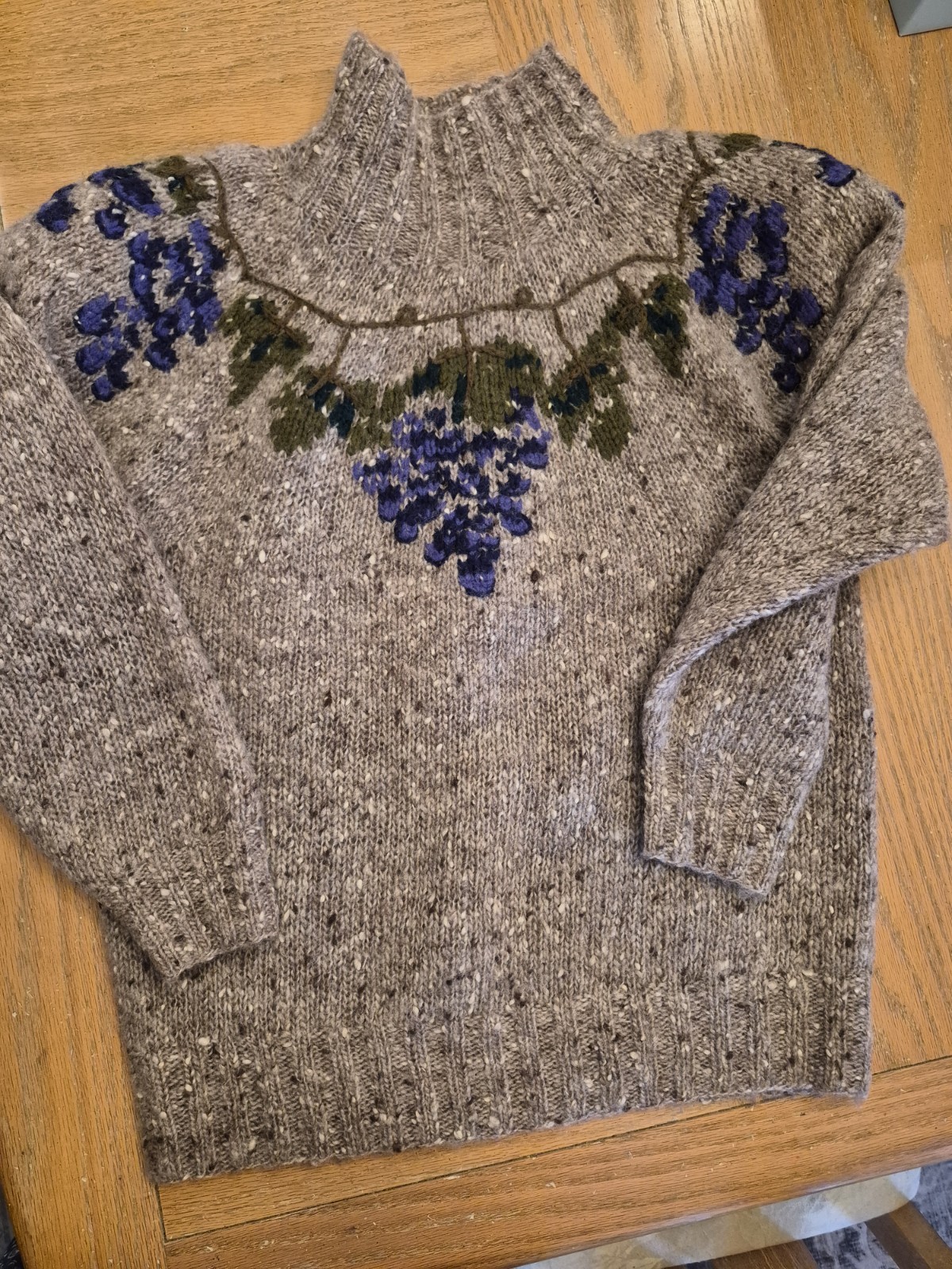 Vintage Ann Taylor Hand Knit 100% Wool Floral Sweater Women’s Small Cottagecore