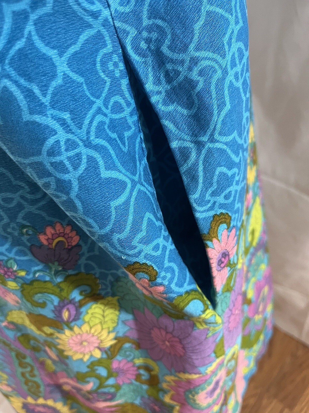 60s Lorraine Robe Barkcloth M Bright Colorful Floral Flaws READ Description Mod