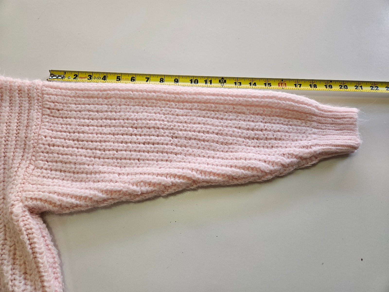 Vintage 80s Tarazzia Pink Cable Knit Sweater Acrylic Fuzzy Look Chunky Knit Med.