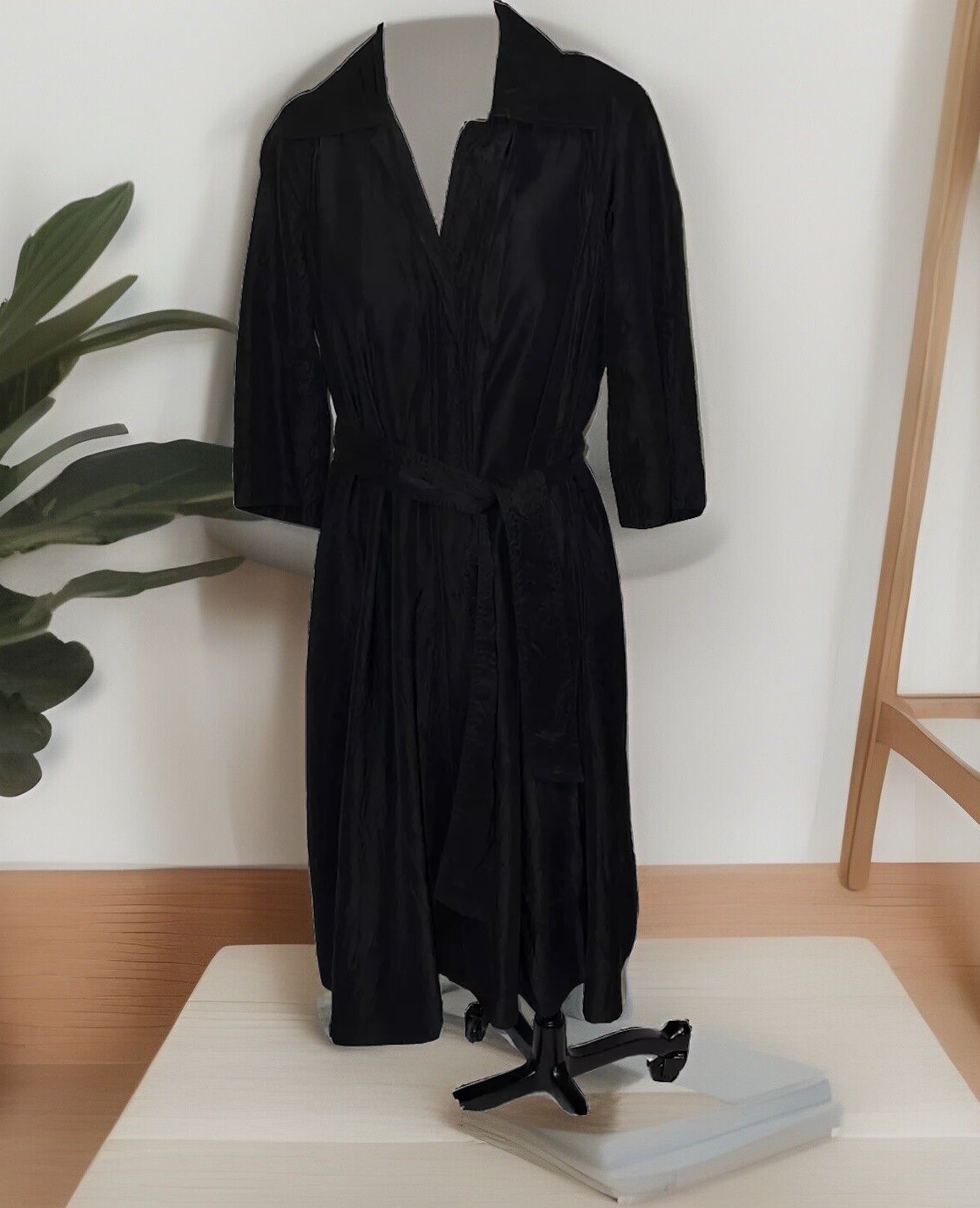 Donna Karan Size 6 vintage acetate tie waist black shirt wrap dress 90’s