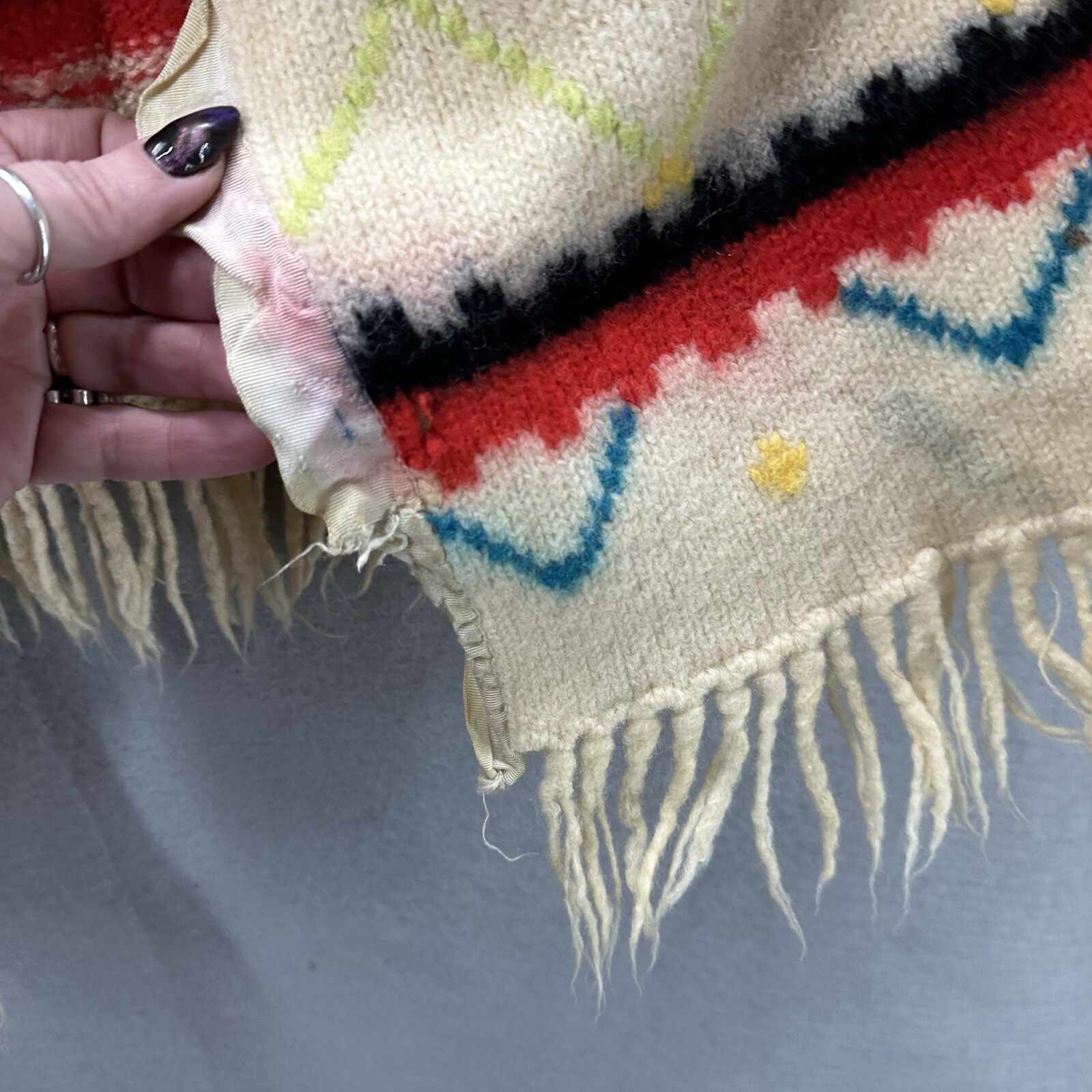Vintage Barbara Lee Fringed Cape Shawl Poncho Aztec Wool Womens M Native READ