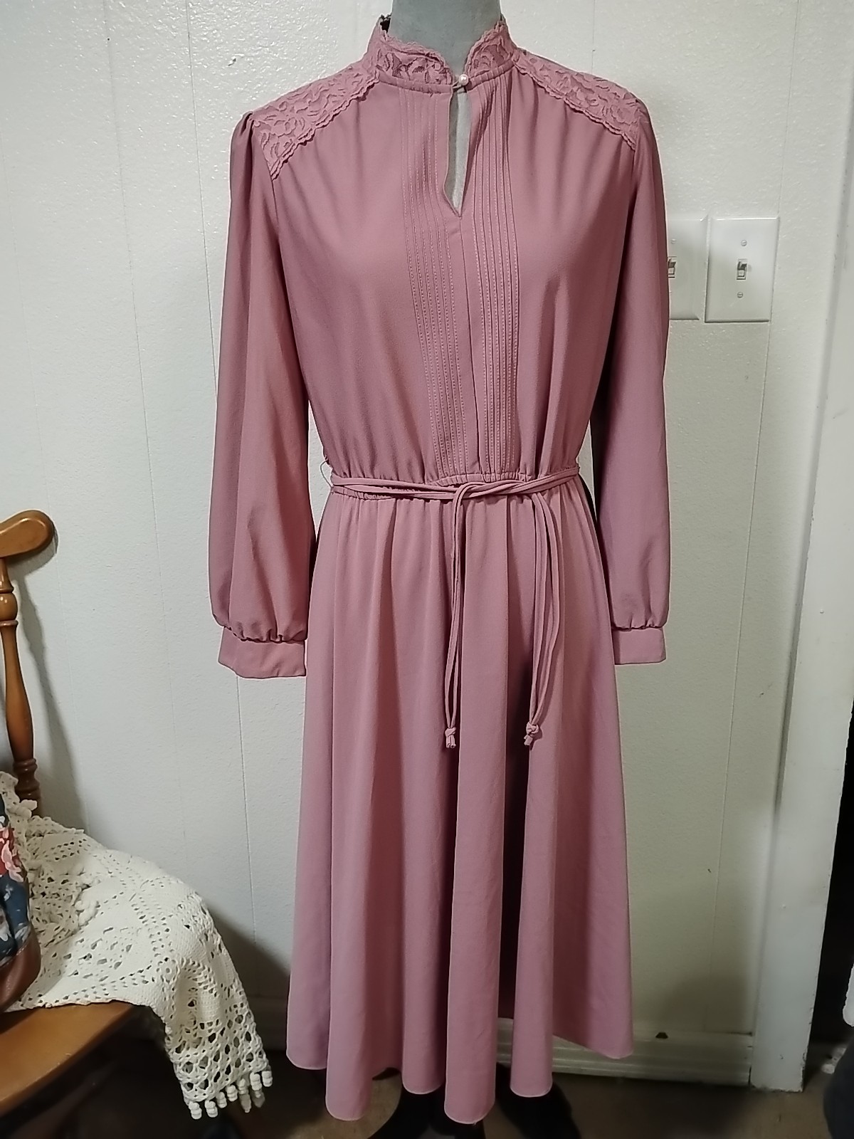 1970s Jane Baar New York Mauve Long Sleeve Midi Dress With Belt Medium