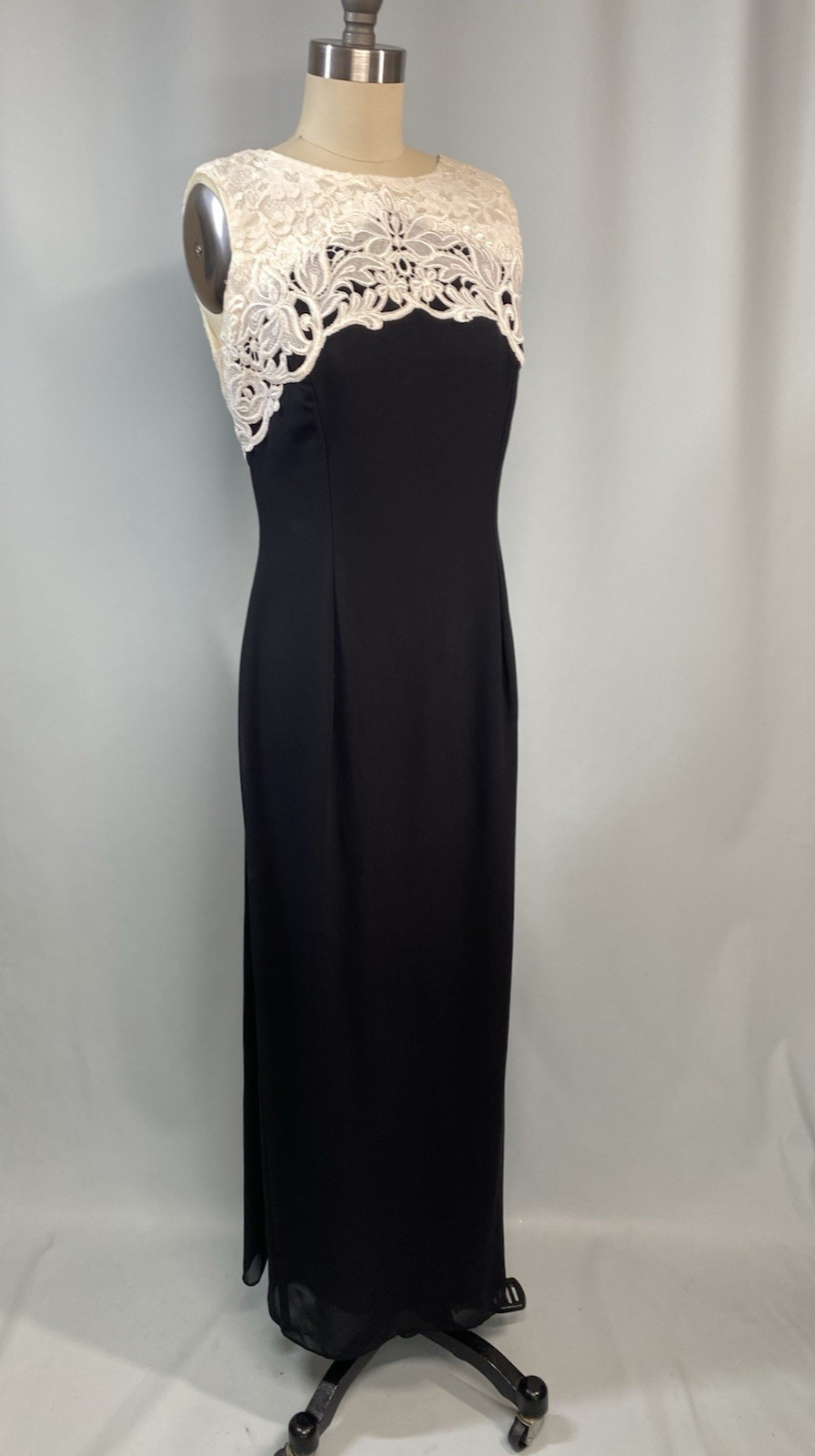 Vintage Dress SIZE 8 JESSICA MCCLINTOCK GUNNE SAX black white lace sheath 90S