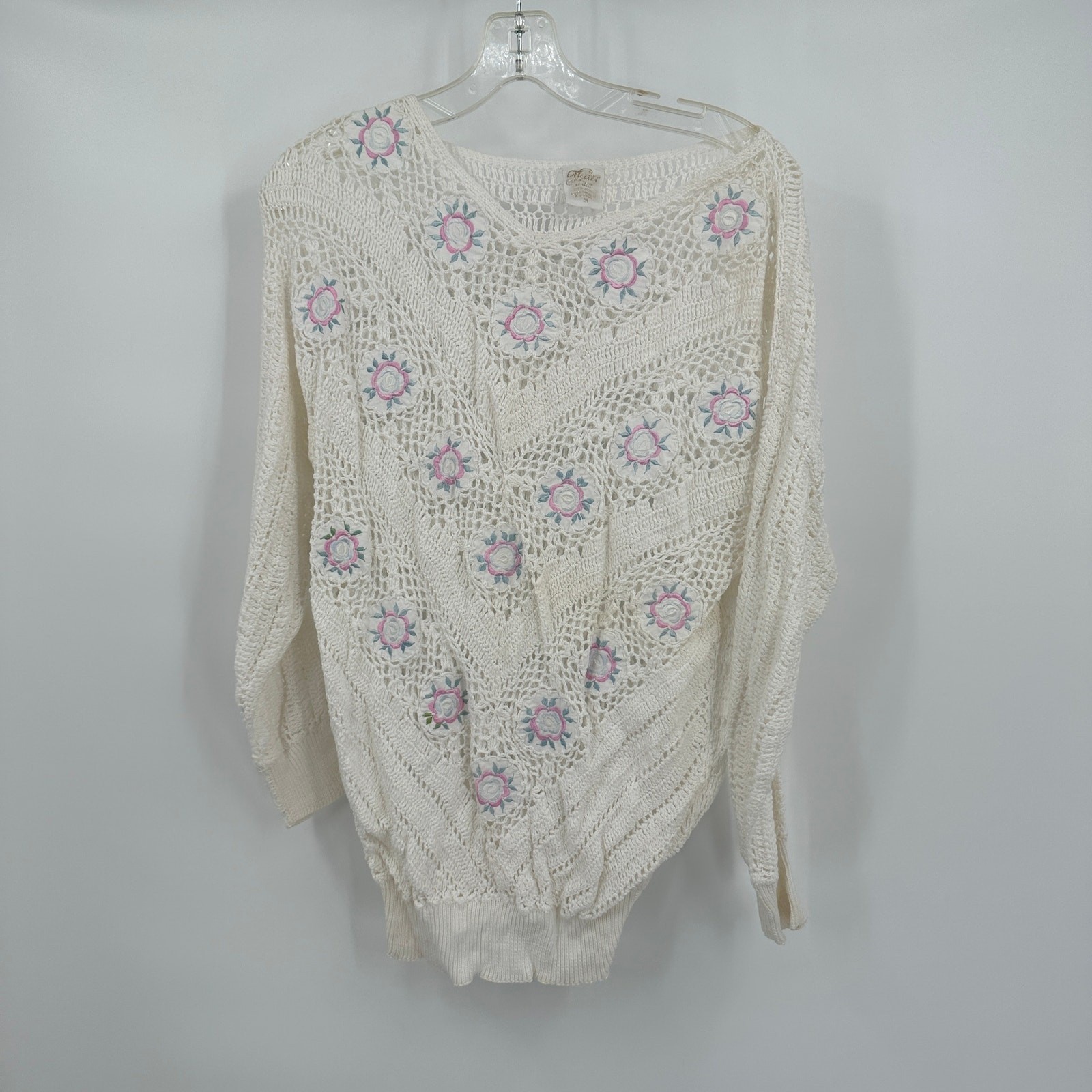 Womens Vintage Cottagecore Crochet Sweater Size M Cream Romantic Fairy Floral
