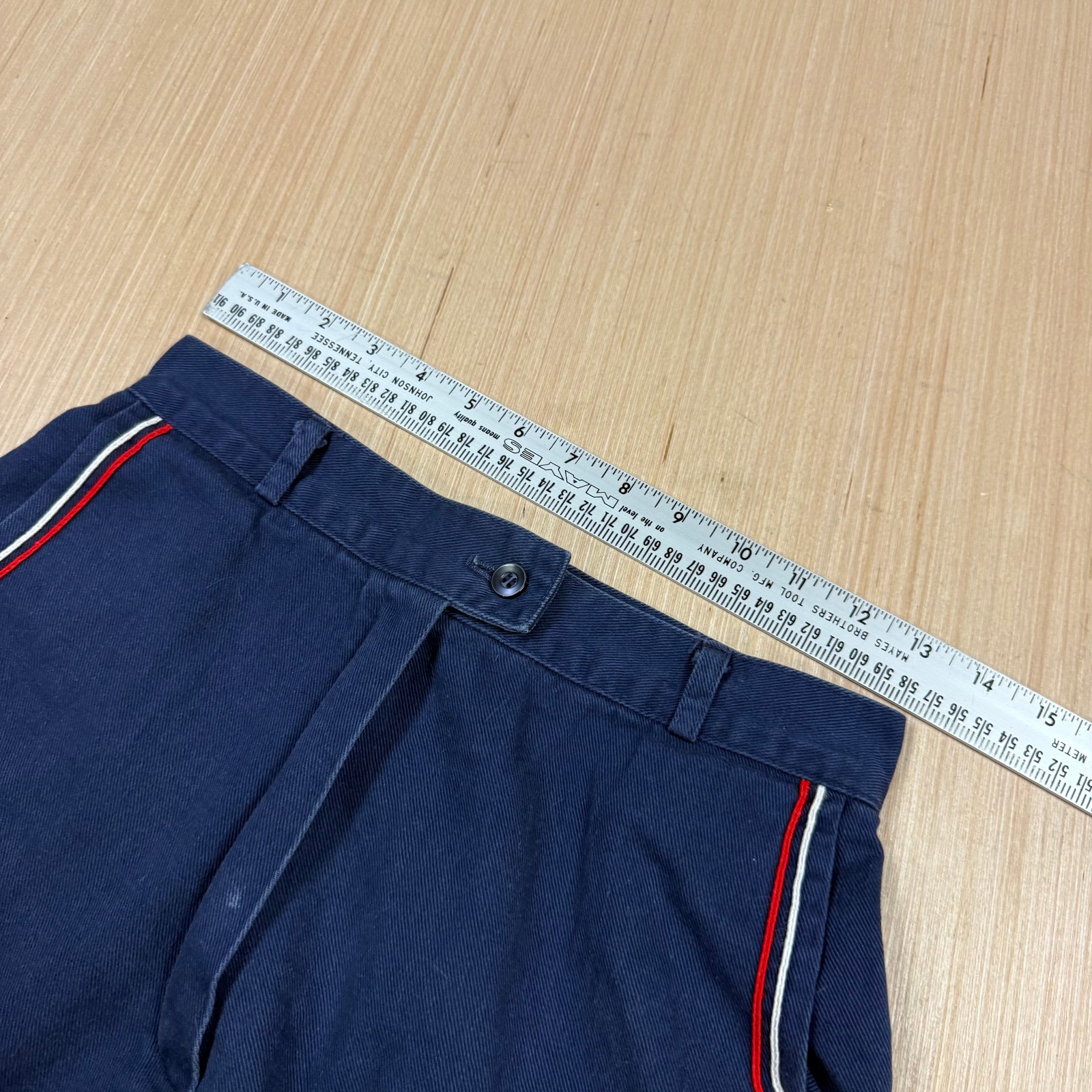 Vintage 70s 80s High Waist Shorts Pleated Bareback One Main Place 26 inch navy