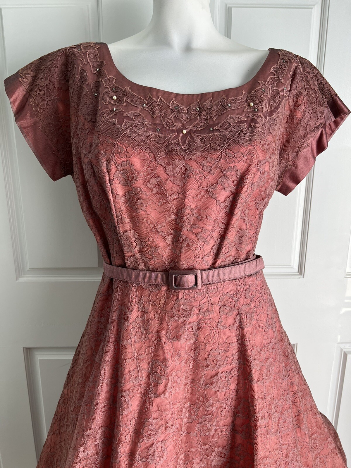 1950’s Mauve Pink Lace Overlay Iridescent Full Flared Tulle Skirt Party Dress M
