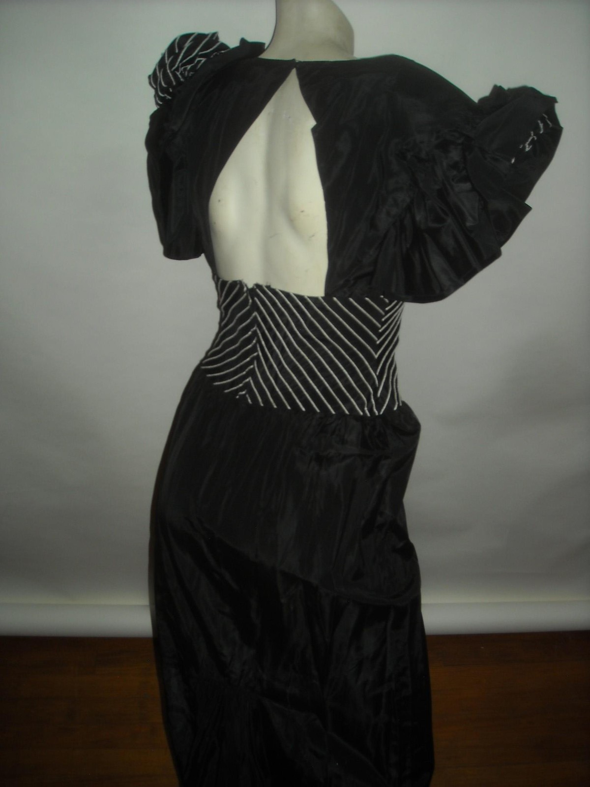 VTG 60s 70s Womens S Ball Gown Formal Black Pretty Woman Cocktail Party Dress