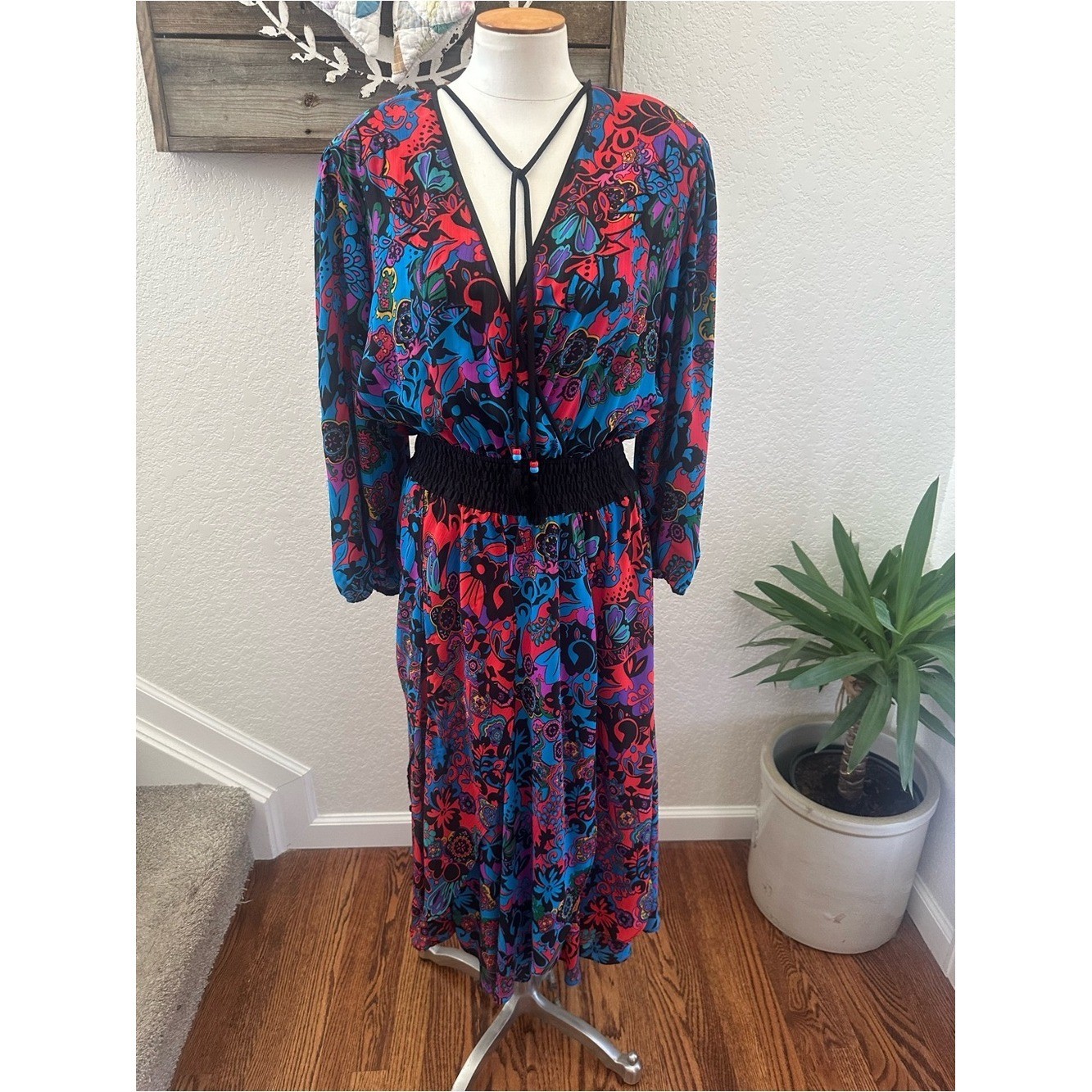 VTG Diane Freis Original Georgette Vibrant Floral Wrap Midi Dress Red and Blue