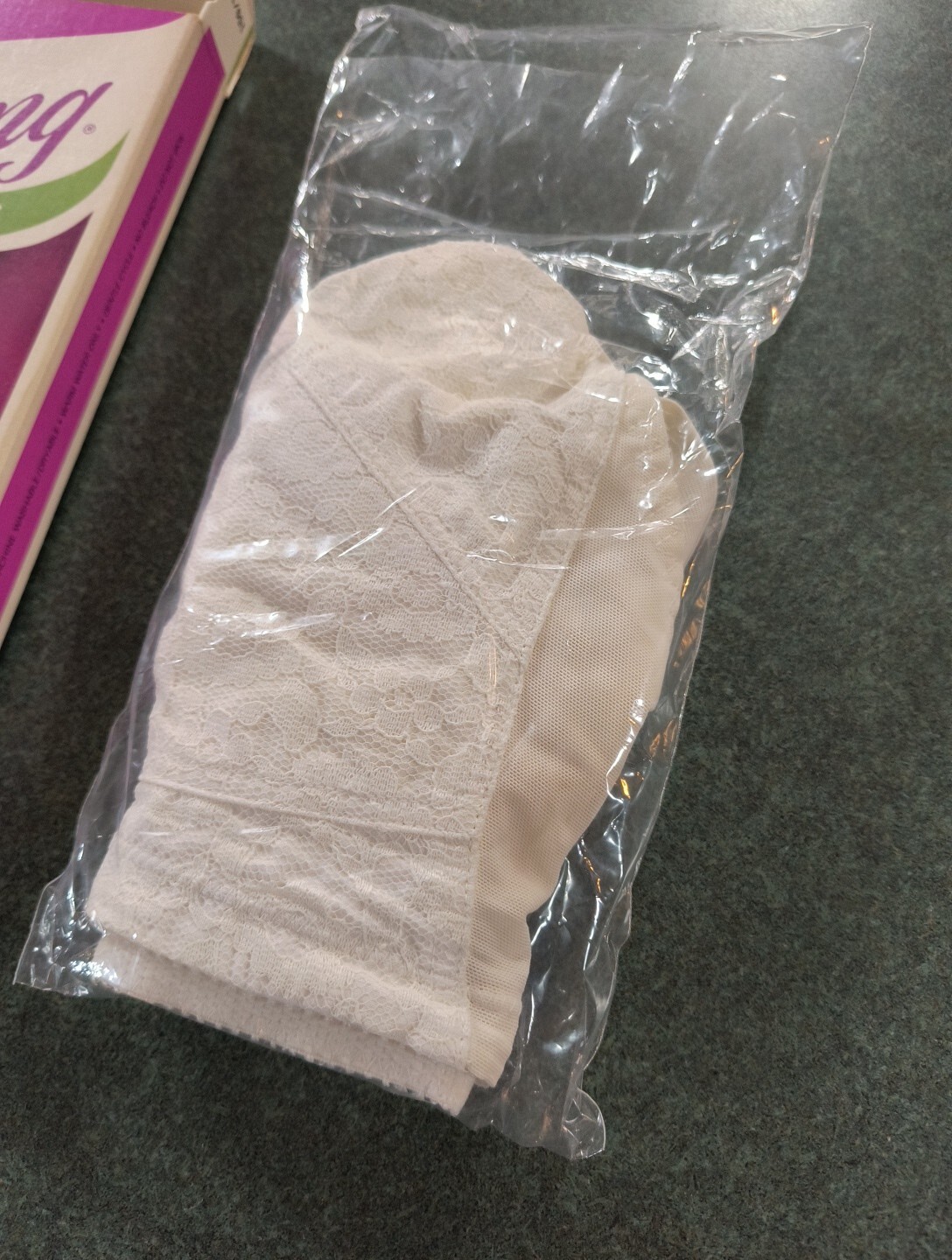 Vintage 70’s / 80’s Playtex Living Stretch Bra Stretch Straps 36D White NOS