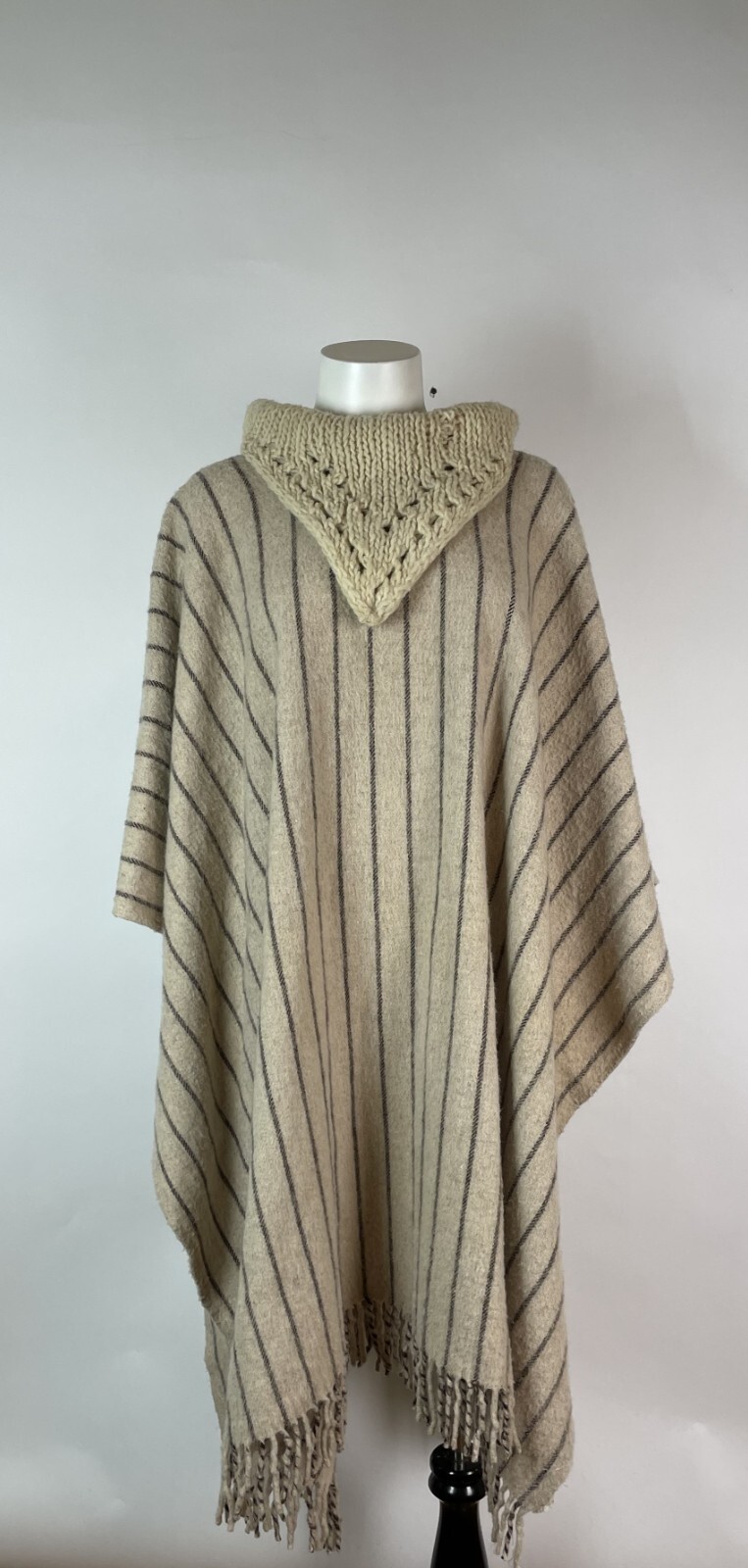 VTG. 70s HIPPY boho ETHNIC BLANKET striped MEXICAN PONCHO 44″ X 39″