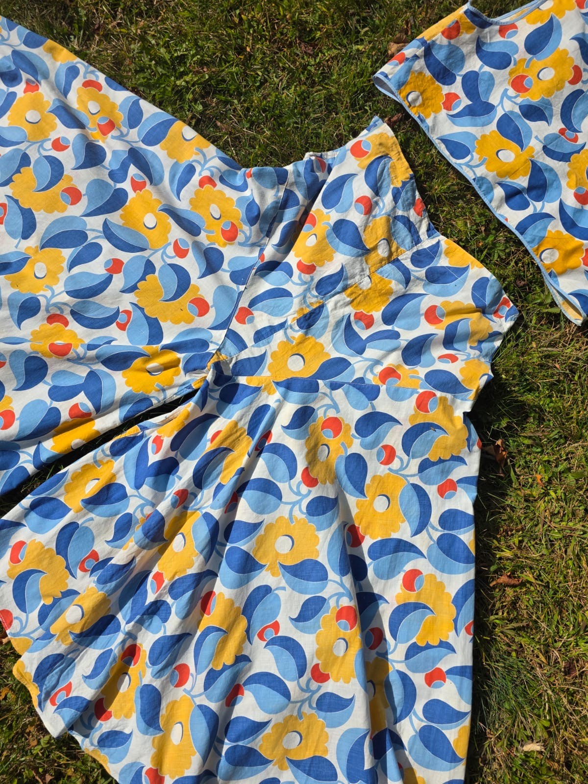 ART DECO 1930’S FLORAL PRINT BEACH PAJAMAS W THE BIGGEST BELL LEG PANTS EVER