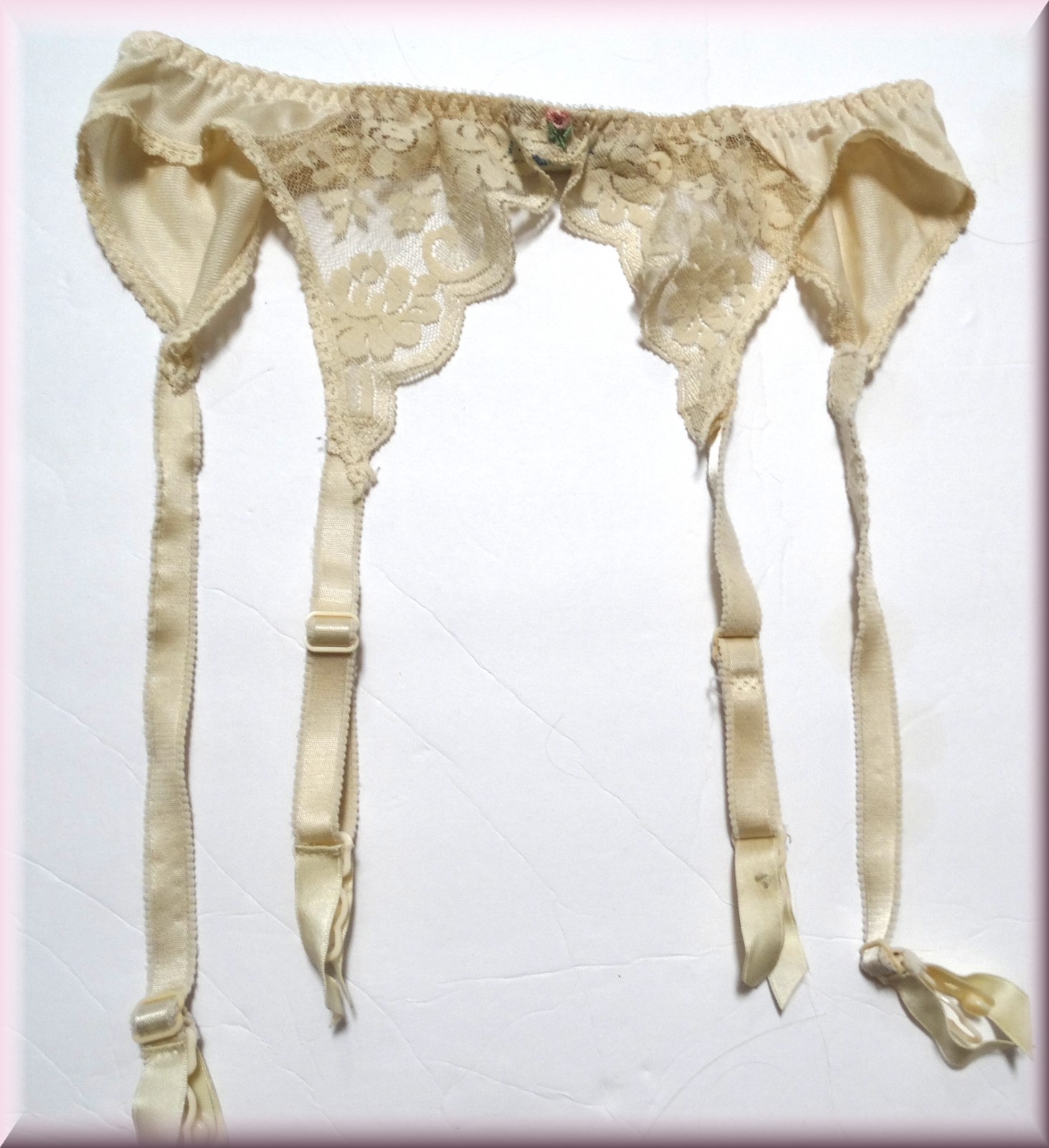 Vintage Chantilly Maidenform Lace Garter Belt Small Late 1940s to Early 1950s