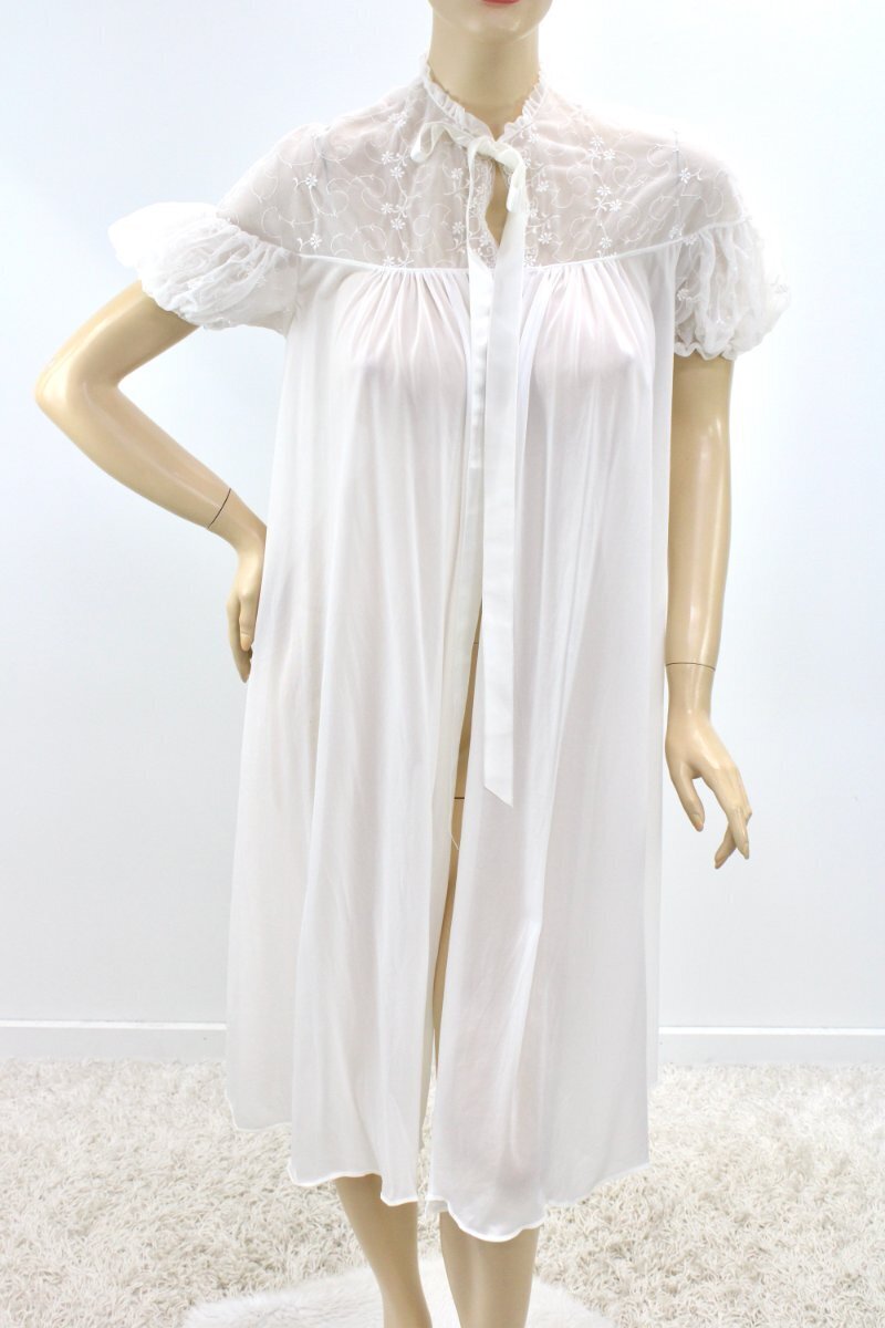 Vintage Vanity Fair Peignoir House Coat Robe Super Soft Nylon sz 32 S