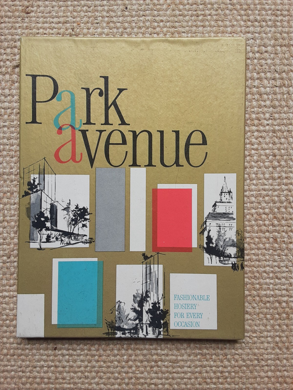 Vtg PARK AVENUE Irregulars Hosiery 3 Pairs Stockings in BOX Size 8.5 Sun Beige