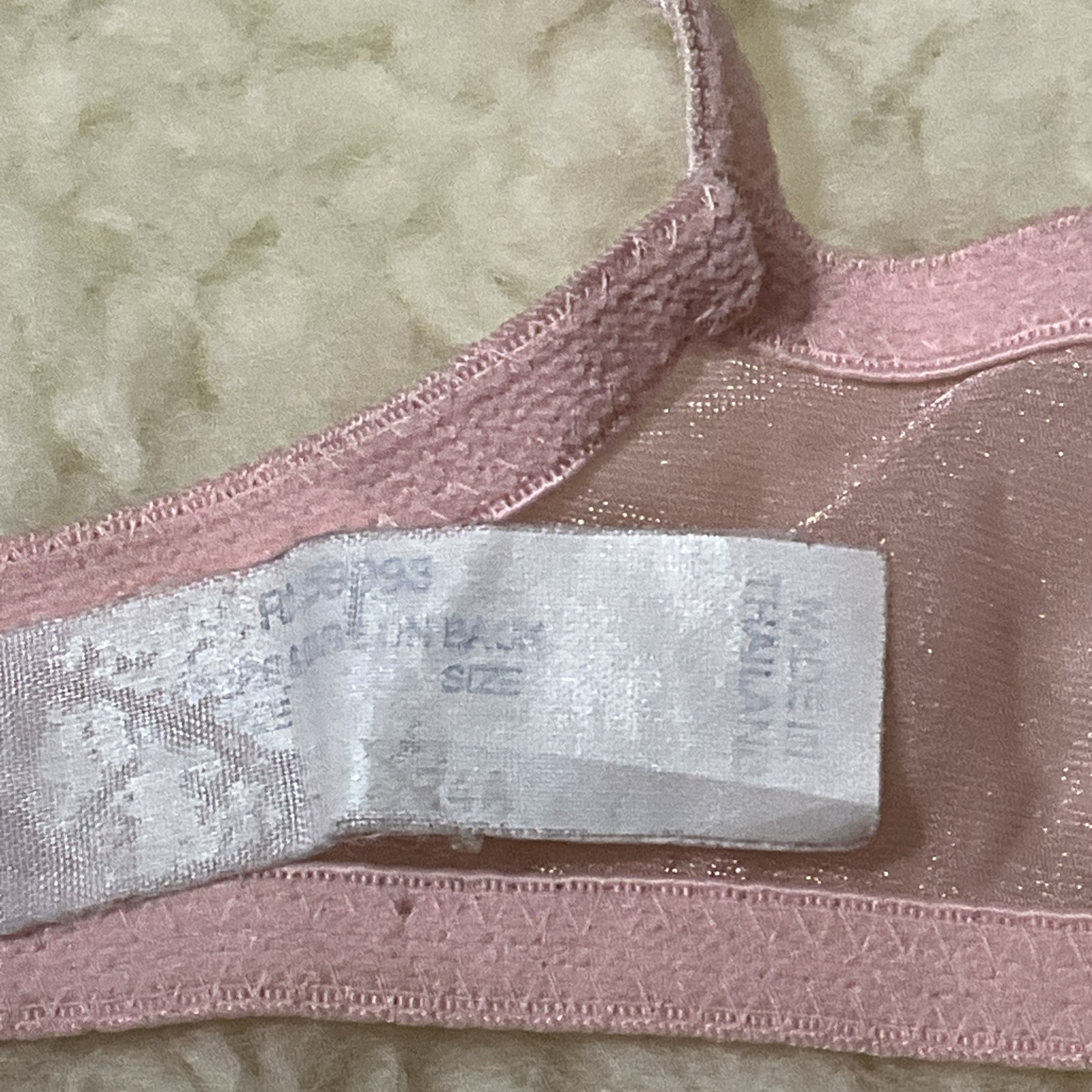 Vintage Oscar de la Renta Lingerie Liquid Satin Caress Shiny Second Skin Bra0163