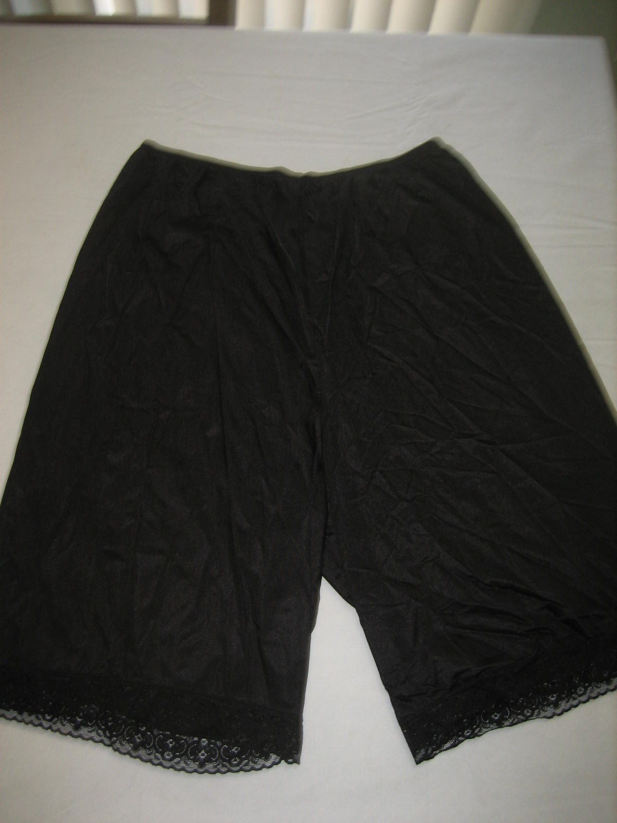 NWOT VANITY FAIR Black Nylon Pettipants, Lace Hems – Style 12-778 – Size XL