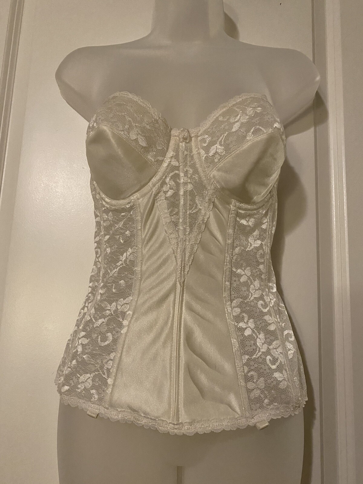 Carnival Vintage Union Made From 1964-1973 ILGWU Strapless Bustier 34C