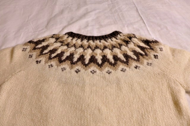 Vintage Women’s Deans Of Scotland 100% Wool White Brown Geometric Sweater 38/M