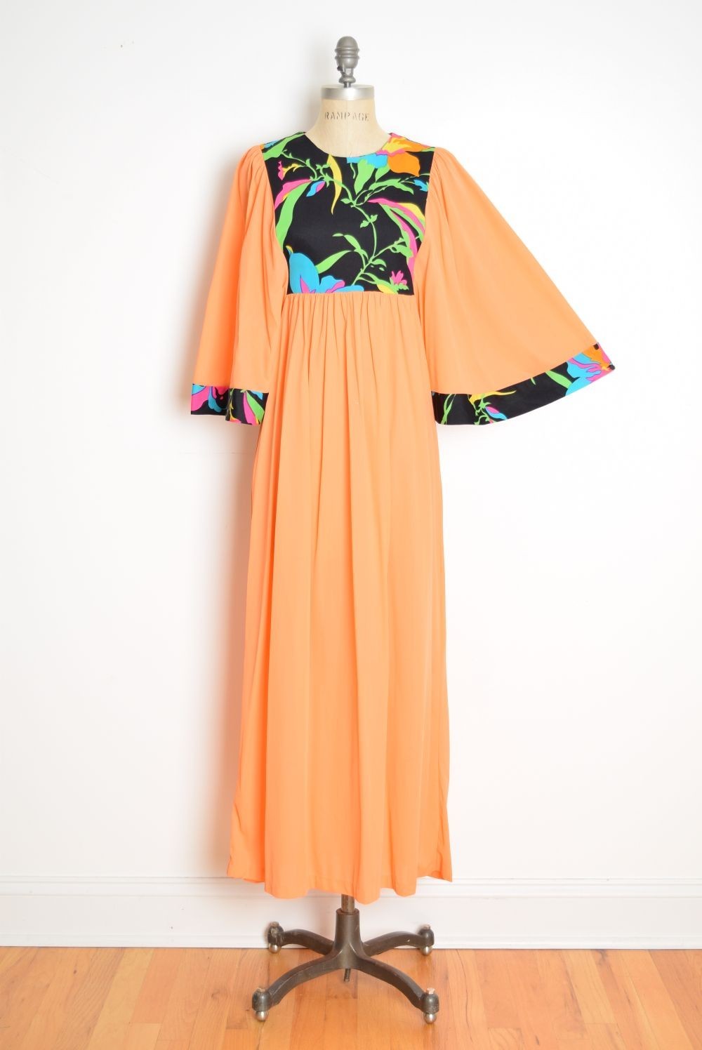 vintage 70s dress orange angel sleeve kimono maxi boho hippie floral print M