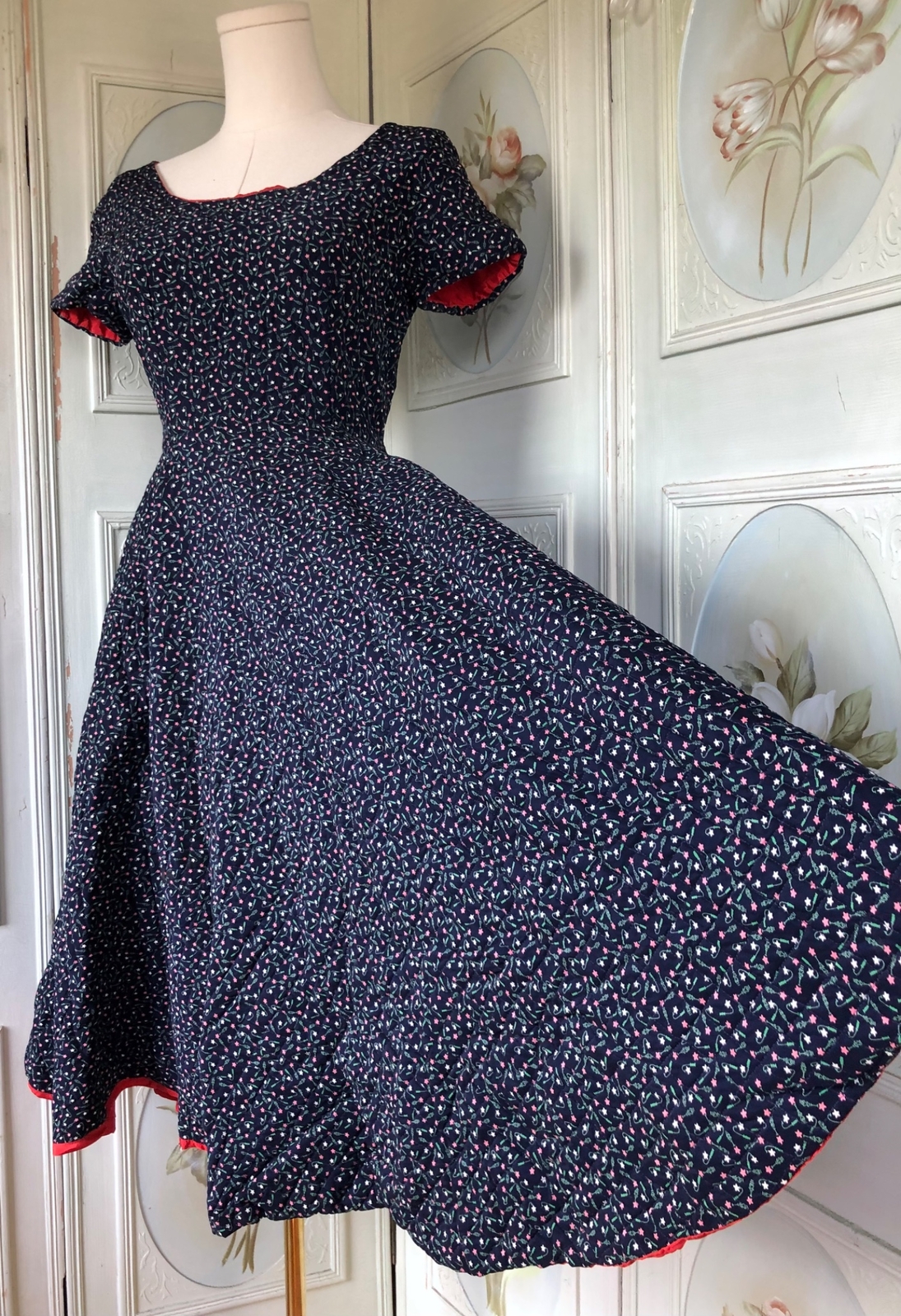 VTG 50s RAYON? QUILTED FULL CIRCLE DAY DRESS BLUE PINK GREEN NOVELTY STARS EUC