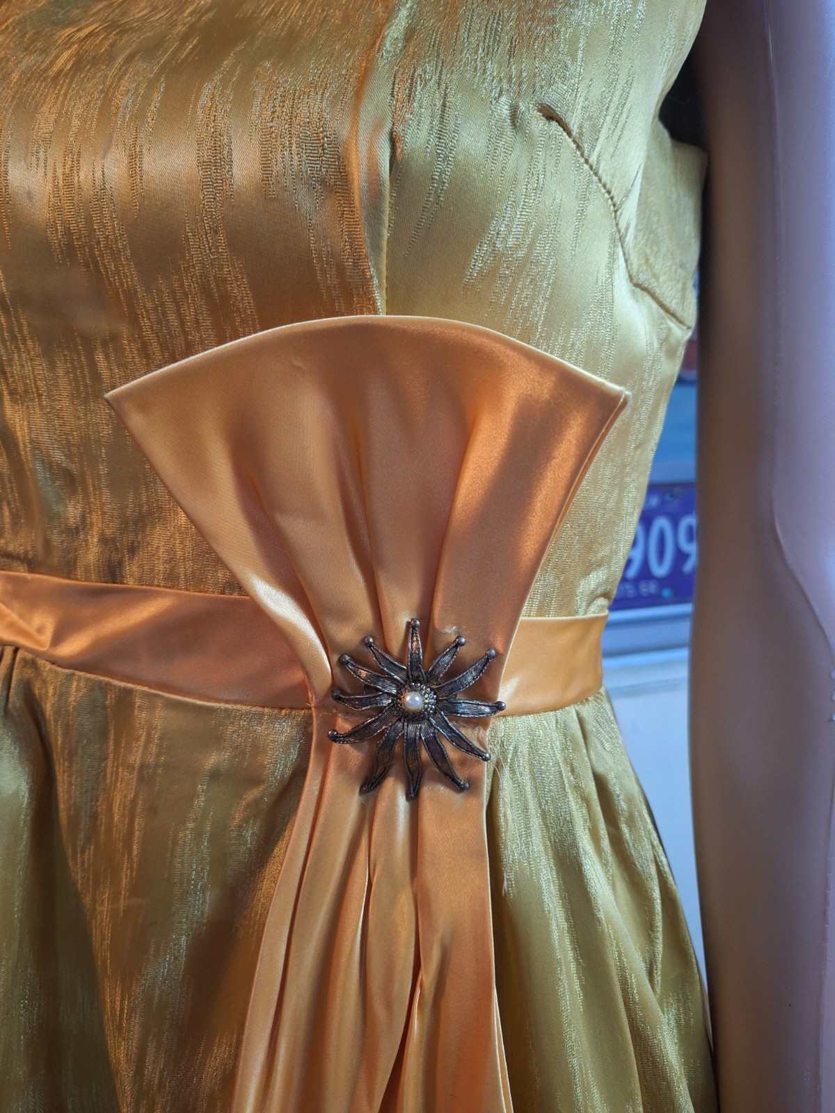 True VTG Mid-century MOD 1960s Cocktail Party Dress Mini S/XS Yellow Gold MCM