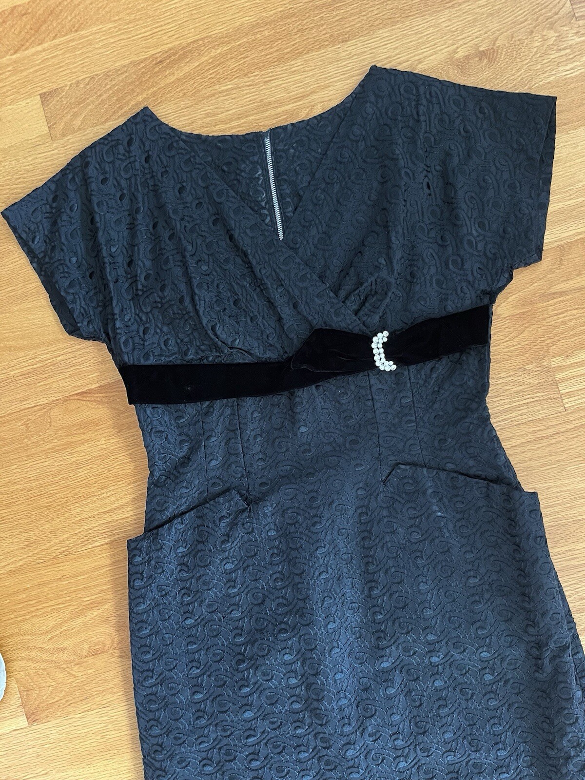 Vintage Stunning 1940’s 40’s Black Bombshell Pencil Dress Pinup S Fits 4 Brocade